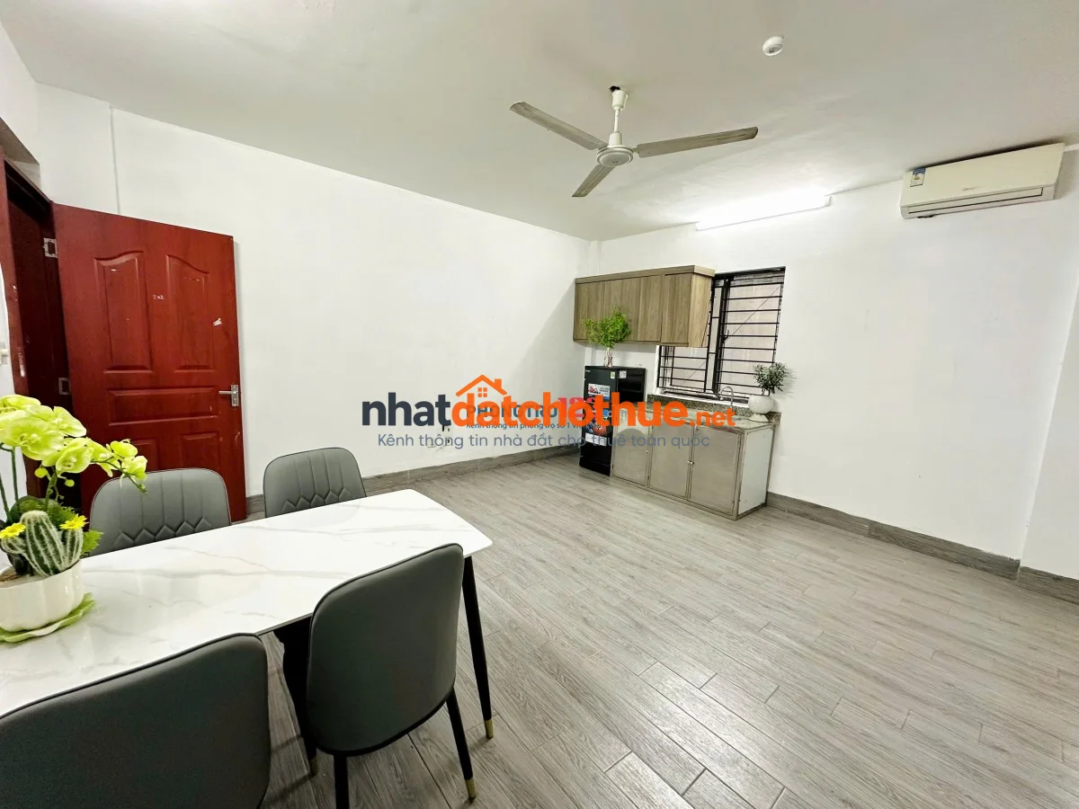 Cho thuê phòng 2 ngủ, 1 khách tại trung kính, cầu giấy 1