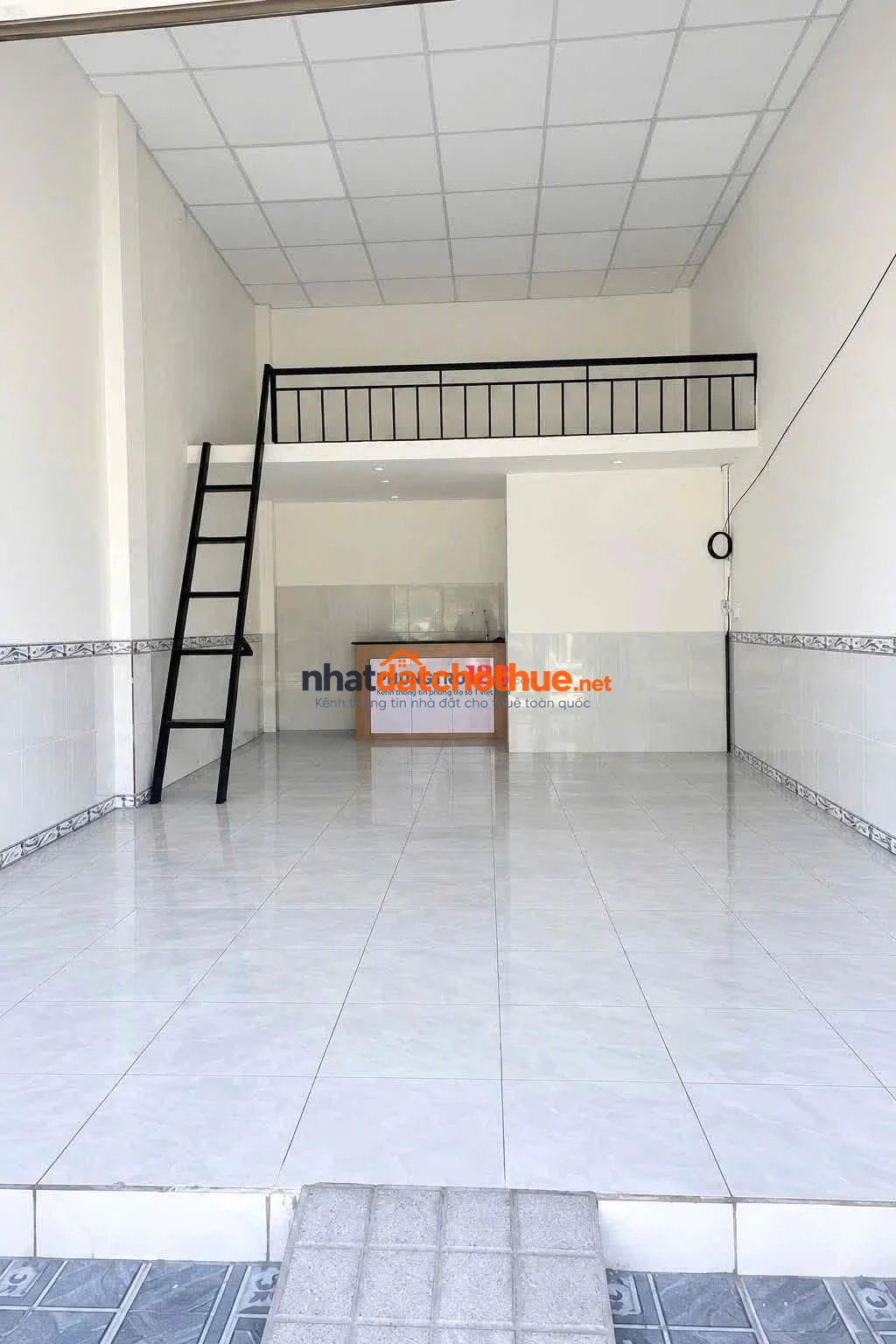Mặt bằng kinh doanh buôn bán có sẵn máy lạnh