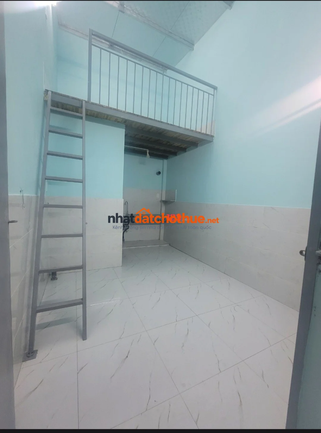 Phòng trọ gác cao 2m Ung văn khiêm gần Ga Tân Cảng cầu Sài Gòn Nguyễn văn thương , ĐH GTVT HUTECH