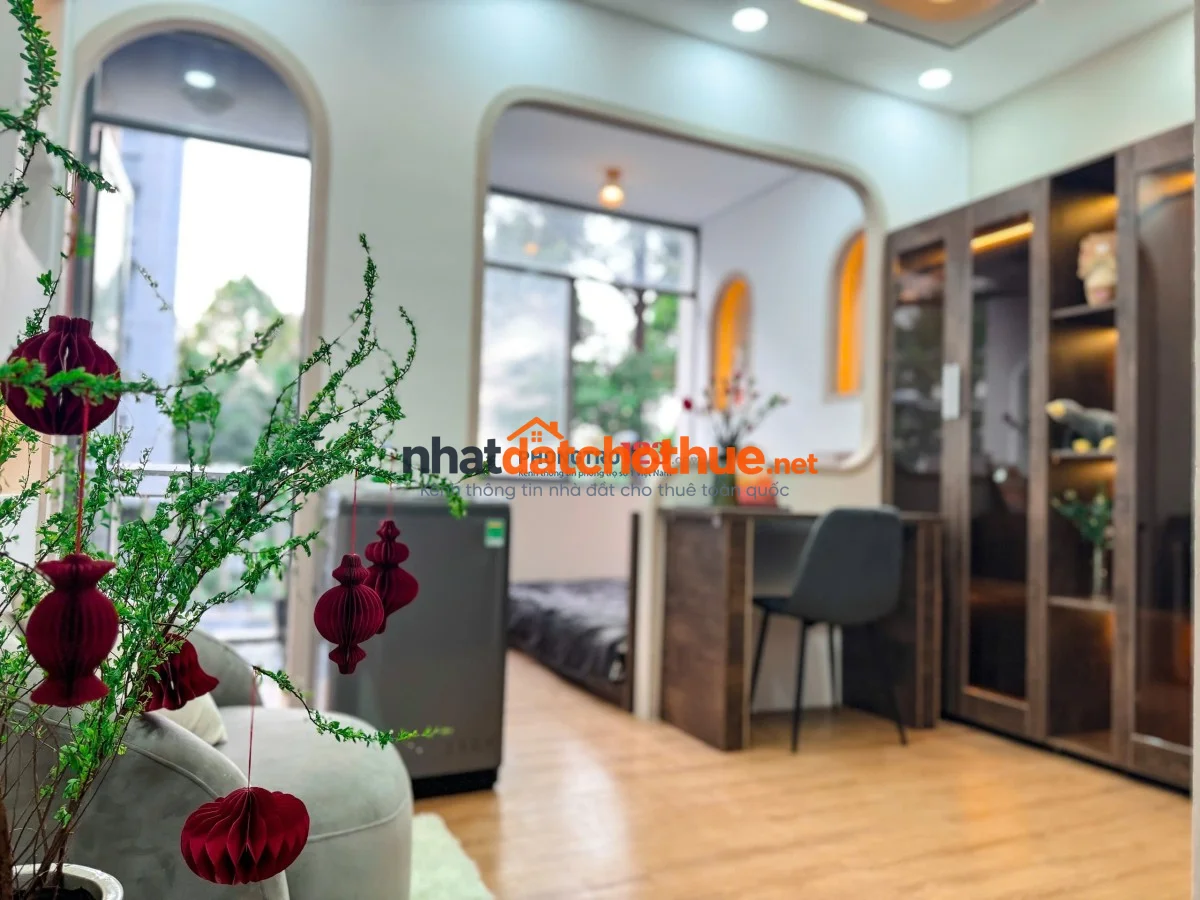 PHÒNG MỚI CÓ BAN CÔNG & TÁCH BẾP – TỌA ĐỘ VÀNG NGUYỄN ĐÌNH CHIỂU CHỈ 7TR SÁT QUẬN 1