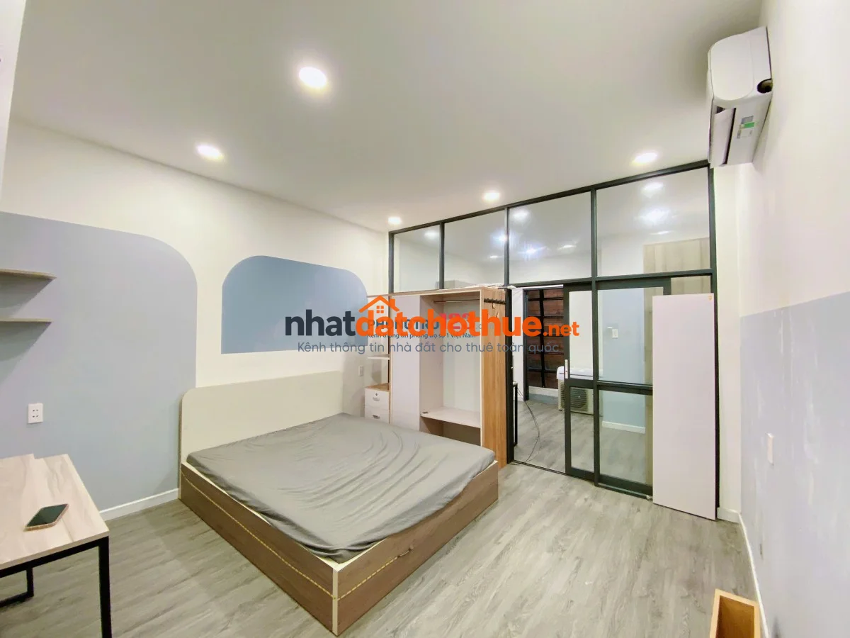 CĂN HỘ FULL NỘI THẤT, TÁCH BẾP, CỬA SỔ LỚN THOÁNG MÁT TẠI NGUYỄN GIA TRÍ (D2), BÌNH THẠNH, SÁT ĐH NG