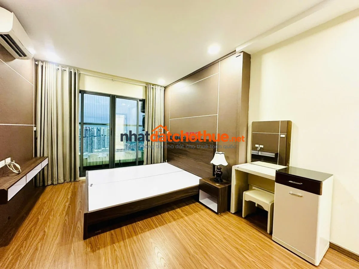 Chính chủ cho thuê căn hộ chung cư Eco Green - 3 ngủ - full nội thất