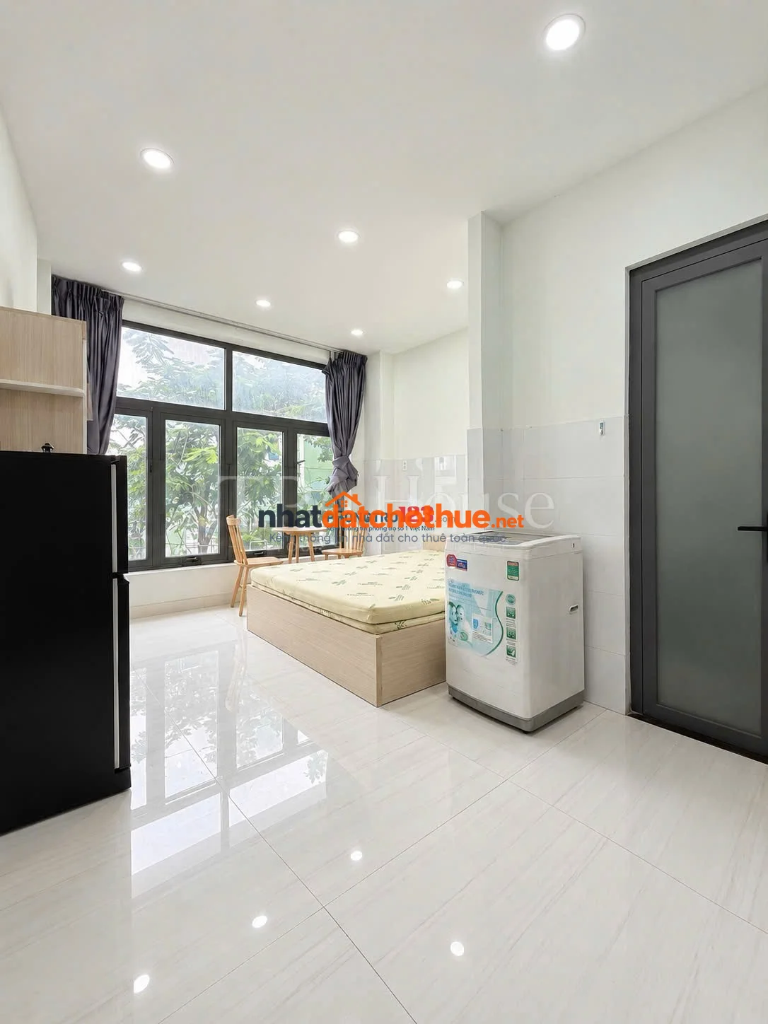 CHO THUÊ STUDIO CỬA SỔ LỚN GẦN METRO TÂN CẢNG TẠI NGUYỄN VĂN THƯƠNG
