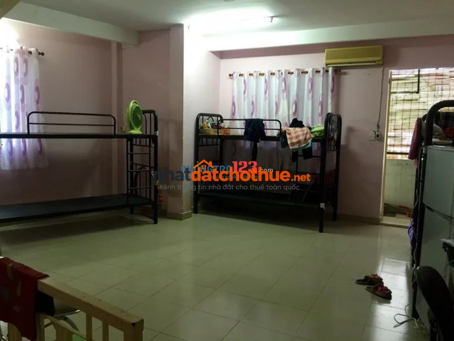 Phòng trọ quận 4, giá rẻ 700 nghìn/người/tháng, cho nữ SV 700.000 đ 700.000 đ