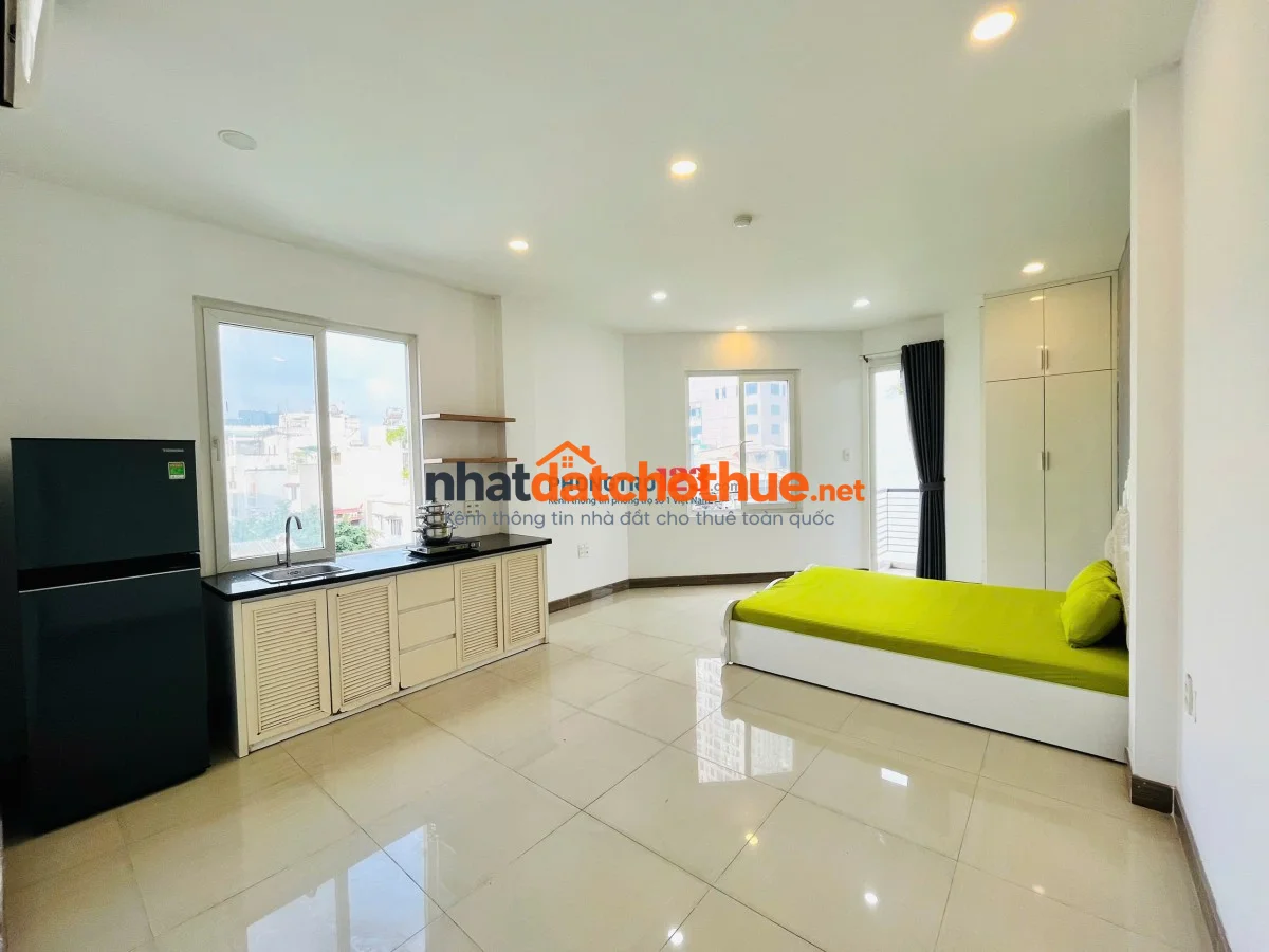 Studio cao cấp ban công view đẹp tại Nguyễn Văn Thương gần ĐH Ngoại Thương 1
