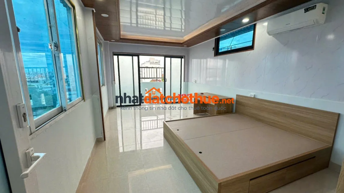 ONLY 01 VIP FULL-OPTION ROOM AVAILABLE ON 6TH FLOOR! (Ideal for Backpackers & Expats) 1