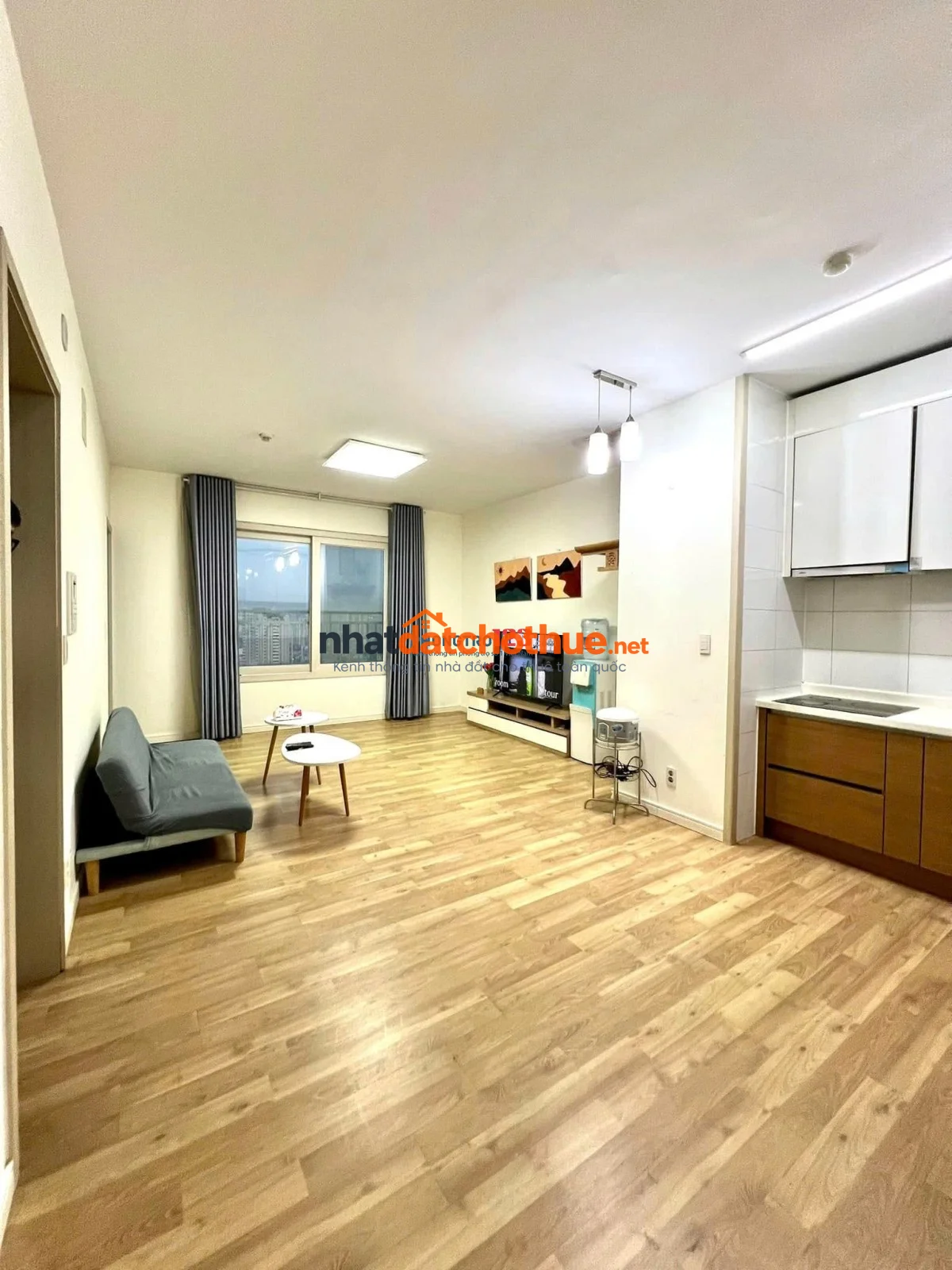 Căn 3PN chung cư Hoa Sen, 262 Lạc Long Quân cho thuê giá 14tr5/tháng