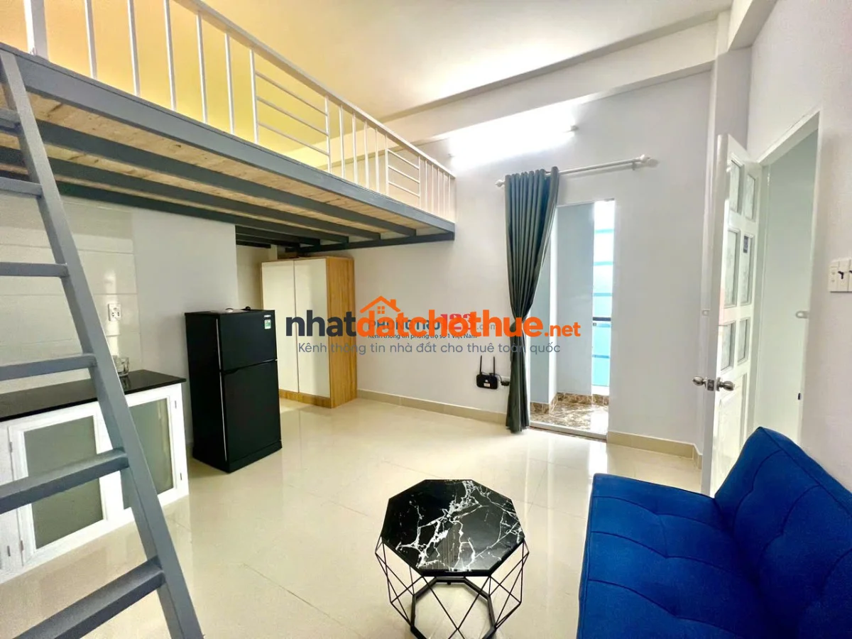 Cho thuê phòng gác lửng rộng, có ban công, sofa – Ung Văn Khiêm, Bình Thạnh | Gần HUTECH, UTH, FTU 1