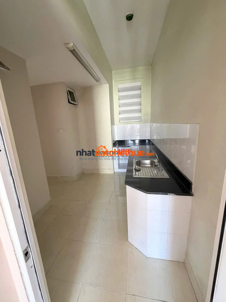 Căn hộ 3p ngủ 2wc C/c Bàu Cát khu A chỉ 11tr/th, ở liền được 1
