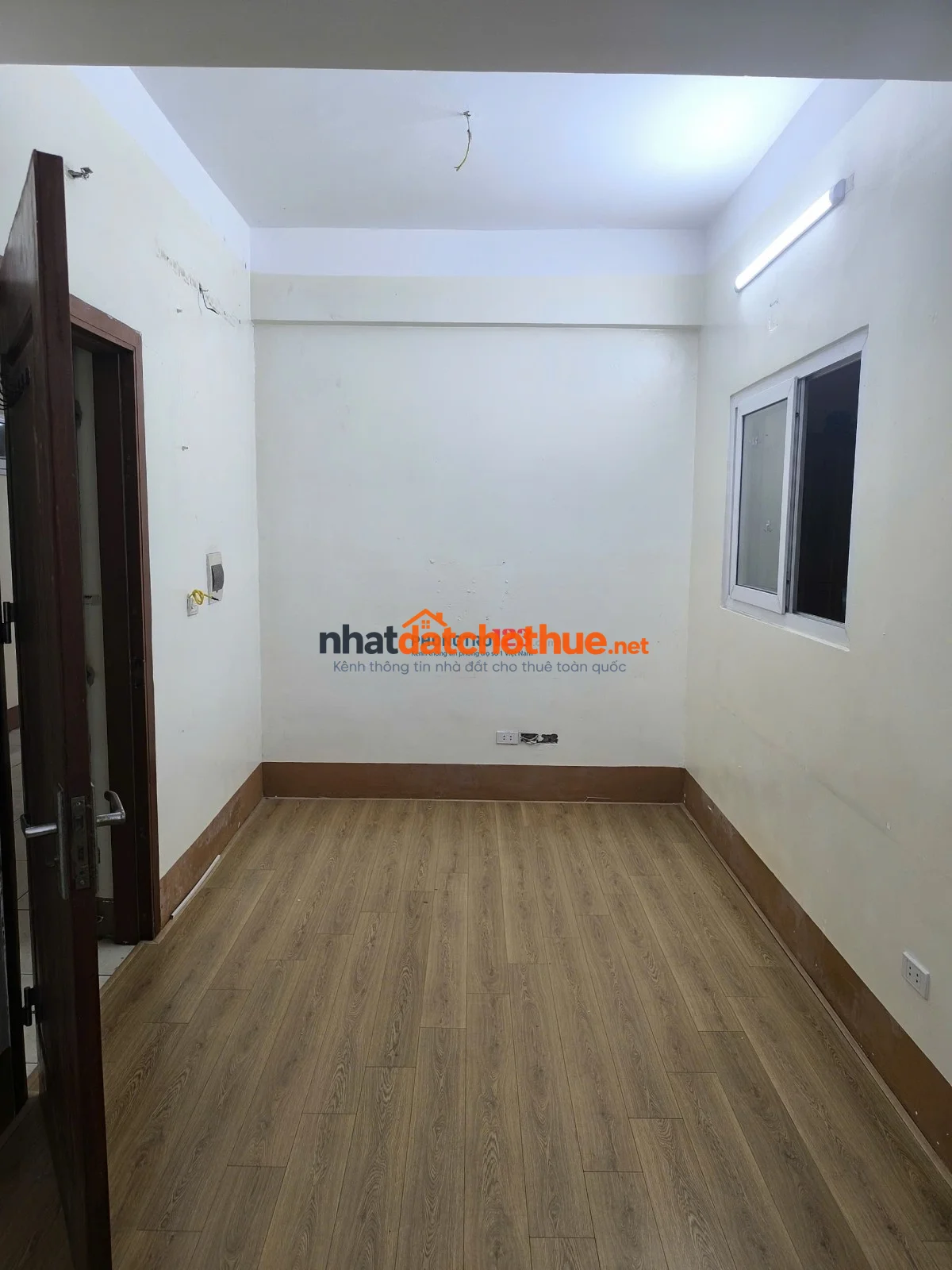 Chính chủ em cho thuê căn chung cư 2 phòng ngủ toà CT10A Đại Thanh 1