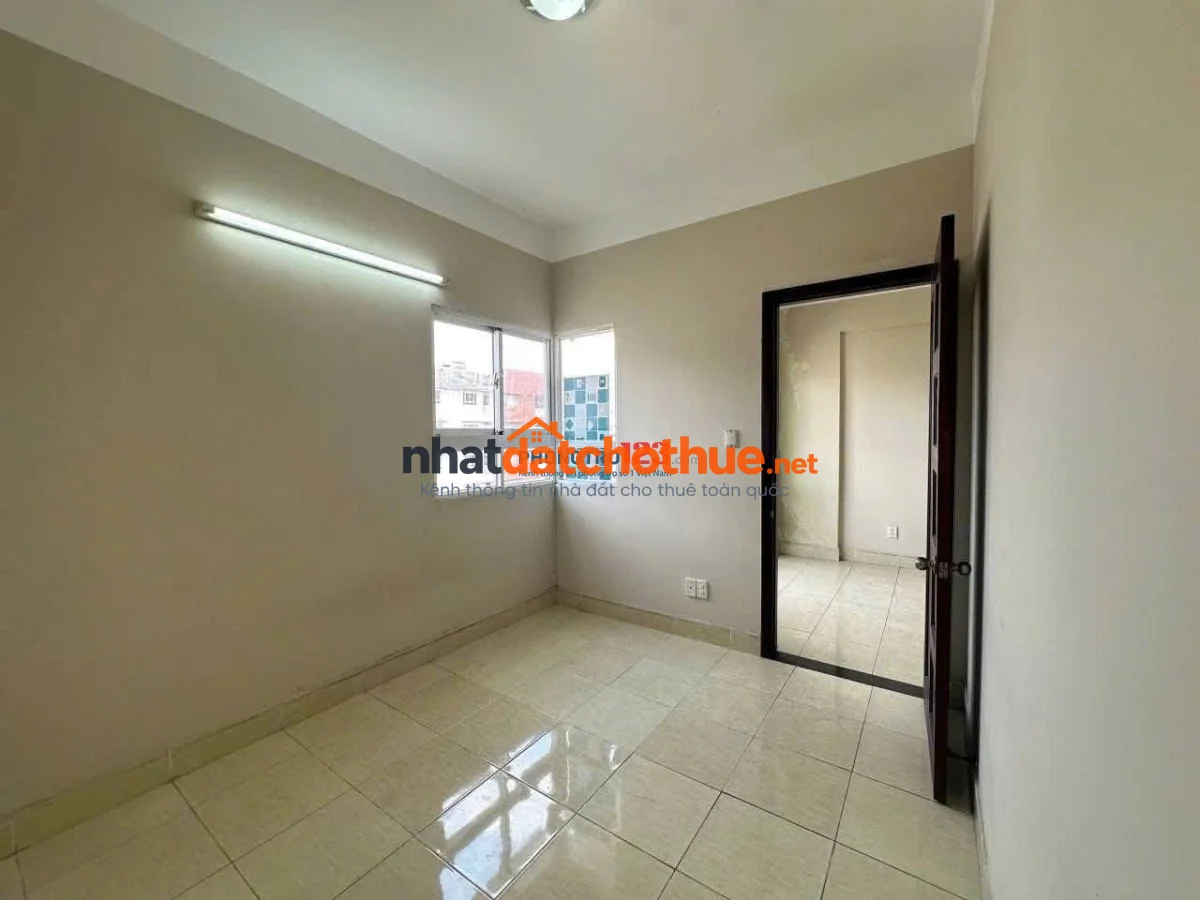 Chung cư Bưu Điện - Lý Thường Kiệt: căn 3p ngủ, 2wc, giá 11tr/tháng 1