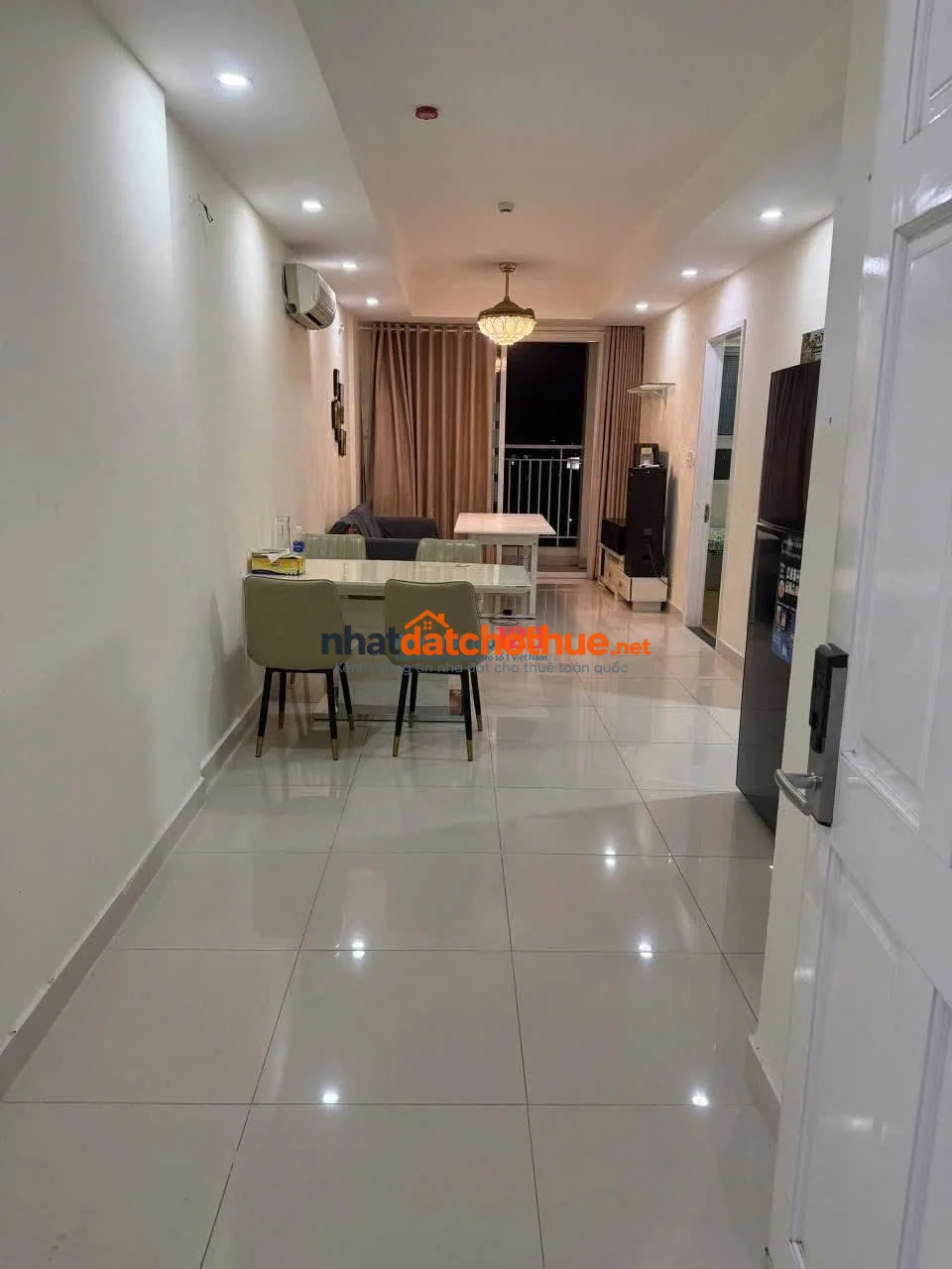 Chung cư Screc 2PN- full nội thất giá 14 Tr/th, 76m2 có ban công. 1