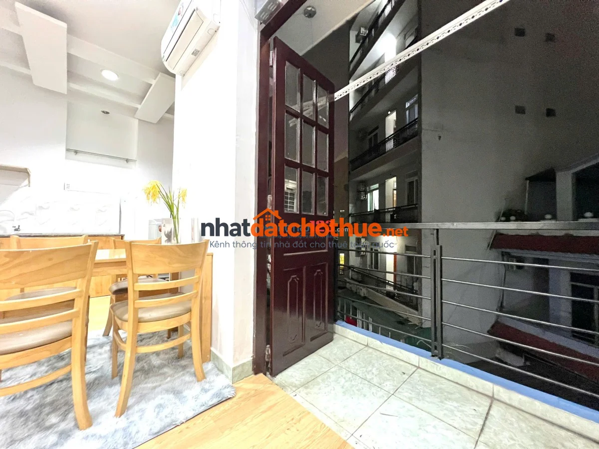 Phòng Studio, ban công lớn, thoáng, full nội thất