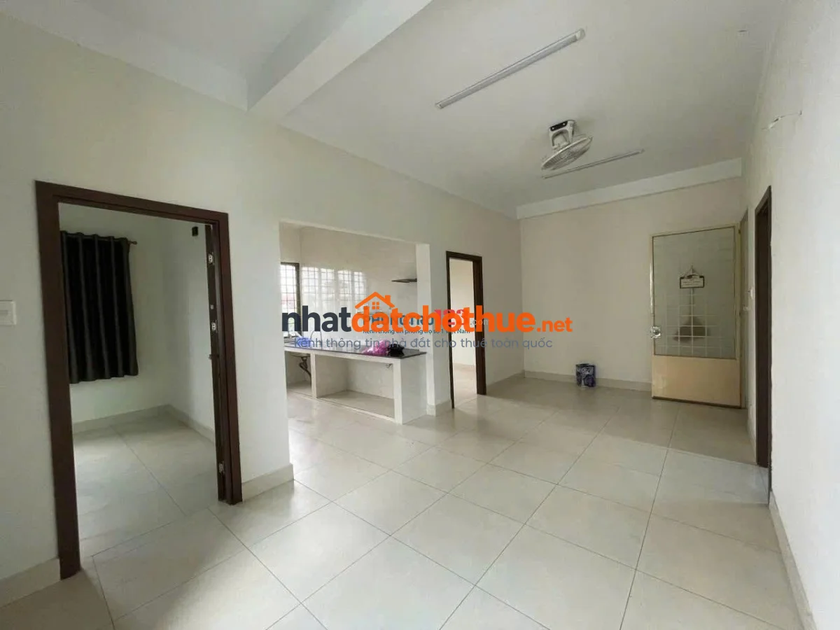 Chung cư Trường Sa-Quận 3, Ko Nội Thất, ban công 2PN, 85m2, giá 10tr/th 1