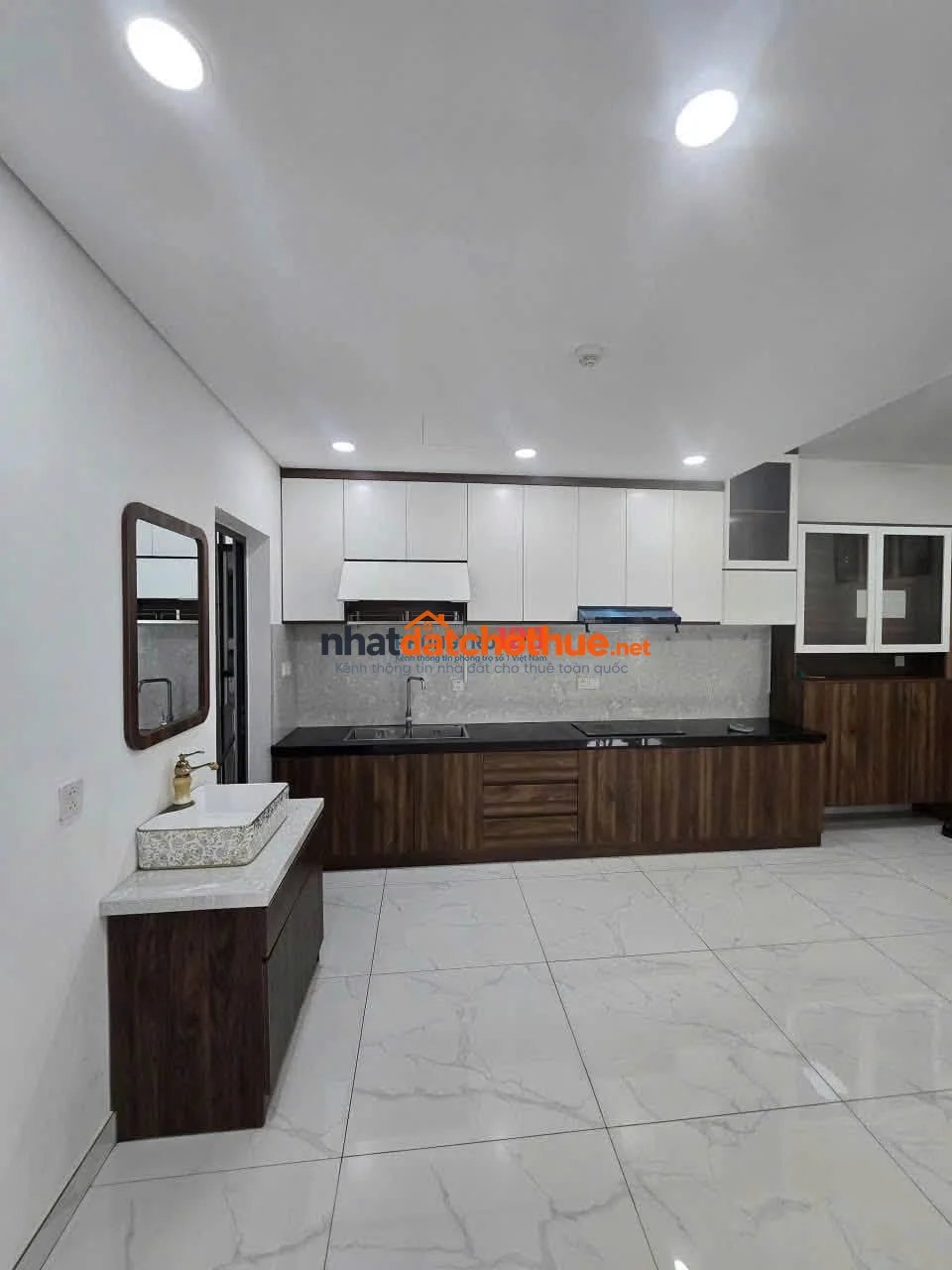 Căn hộ Lữ Gia Plaza Quận 11, 3PN Full nội thất giá 14,5 tr/th, nhận nhà liền.