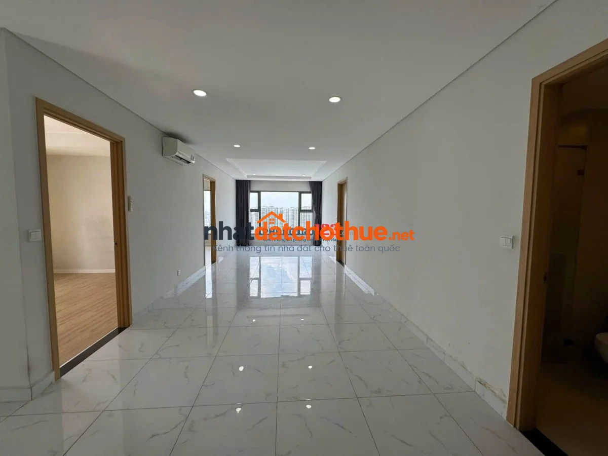 117m2, căn góc, 3PN, Chung cư Oriental Plaza -Tân Phú giá thuê 13 tr/th