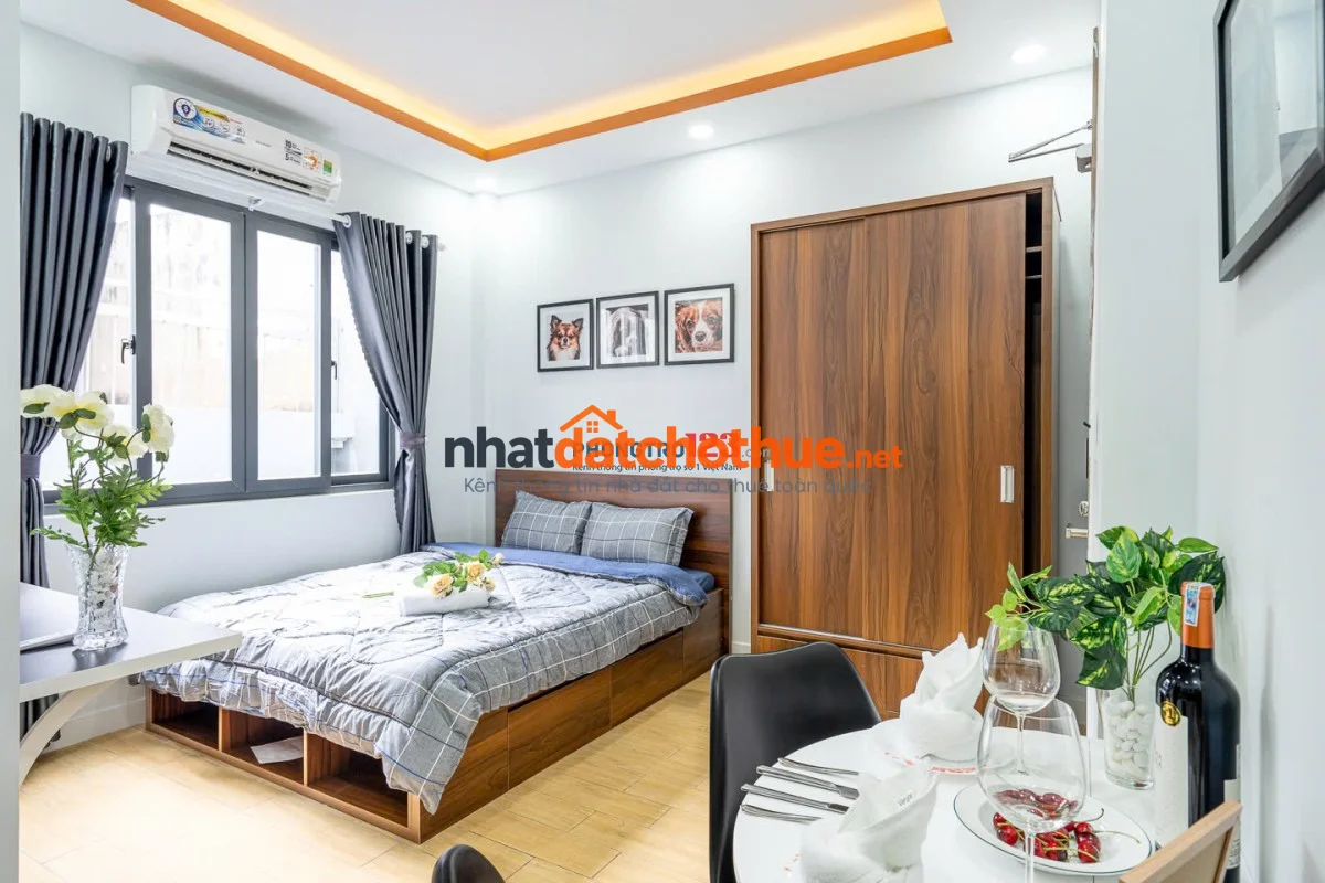 CHO THUÊ PHÒNG CÓ CỬA SỔ LỚN FULL NỘI THẤT GỖ ĐƯỜNG ĐINH BỘ LĨNH QUẬN BÌNH THẠNH SÁT QUẬN 1