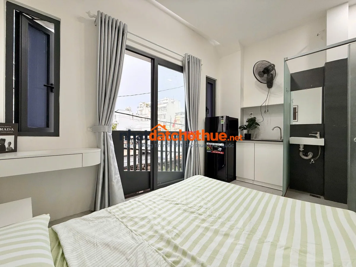 CHO THUÊ PHÒNG CÓ BAN CÔNG RỘNG THOÁNG MÁT FULL NỘI THẤT ĐƯỜNG NGUYỄN ĐÌNH CHIỂU QUẬN 3, SÁT QUẬN 1