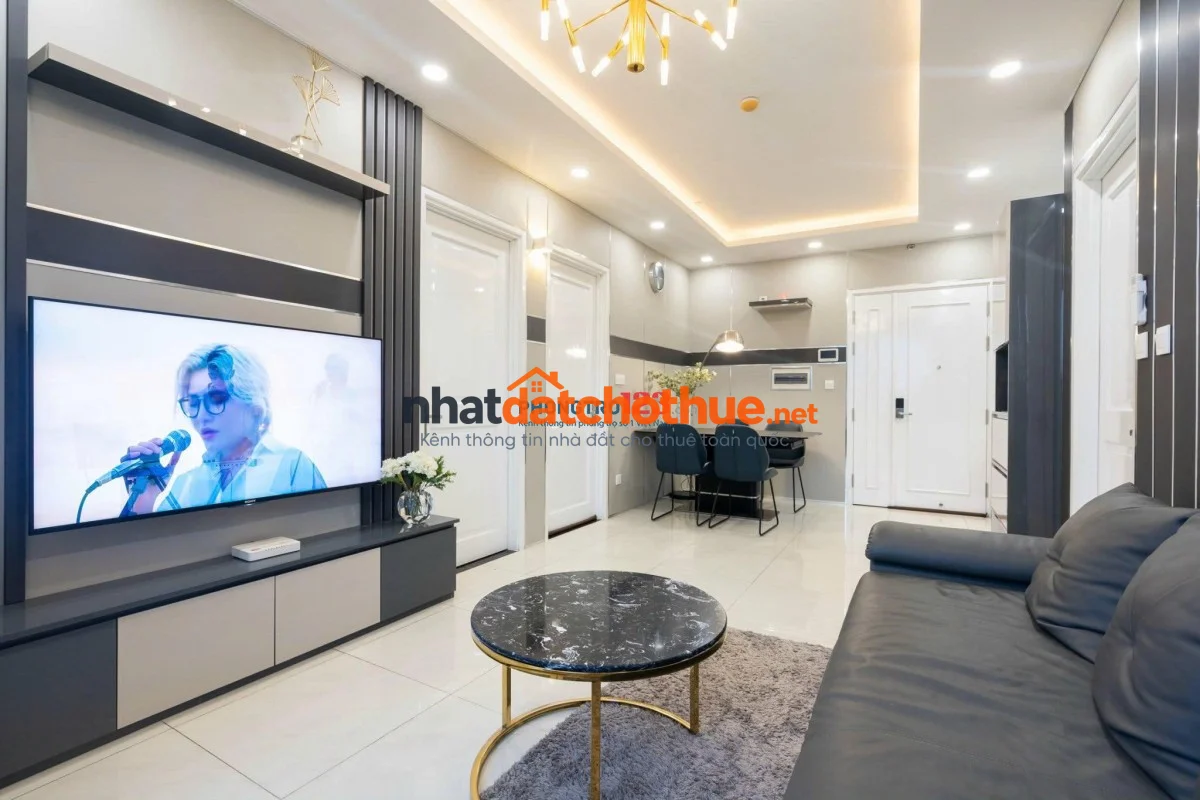 Sky Center, nội thất cao cấp, nhà mới 78m2 2PN, Ban công giá 16tr/th