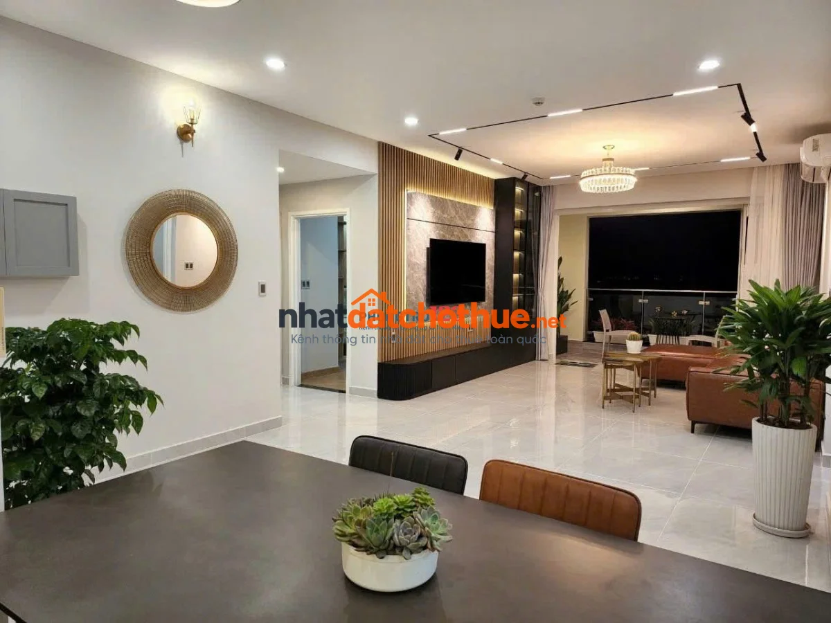 Căn 95m2 có 3p ngủ 2wc, C/C Carillon 1, Tân Bình giá 17tr/tháng