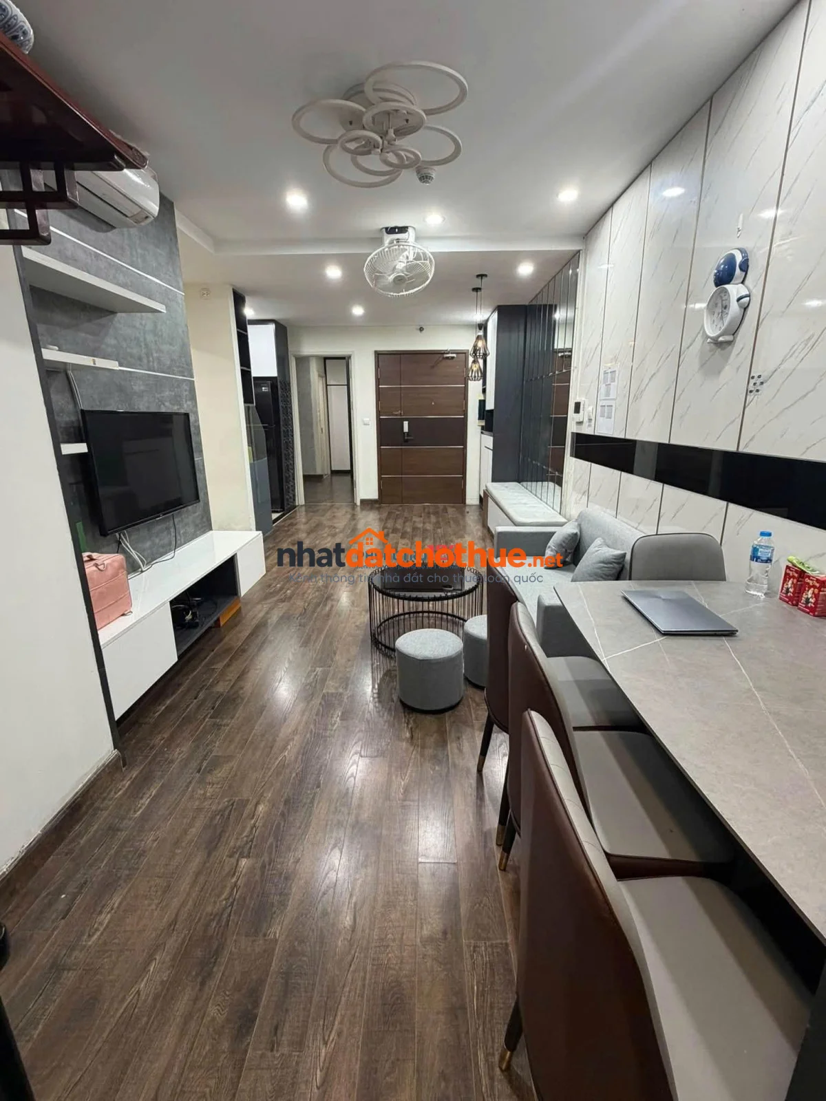 Chung cư Phúc Yên-Nội thất cao cấp-3PN Giá 13 tr/th 106m2 căn góc.