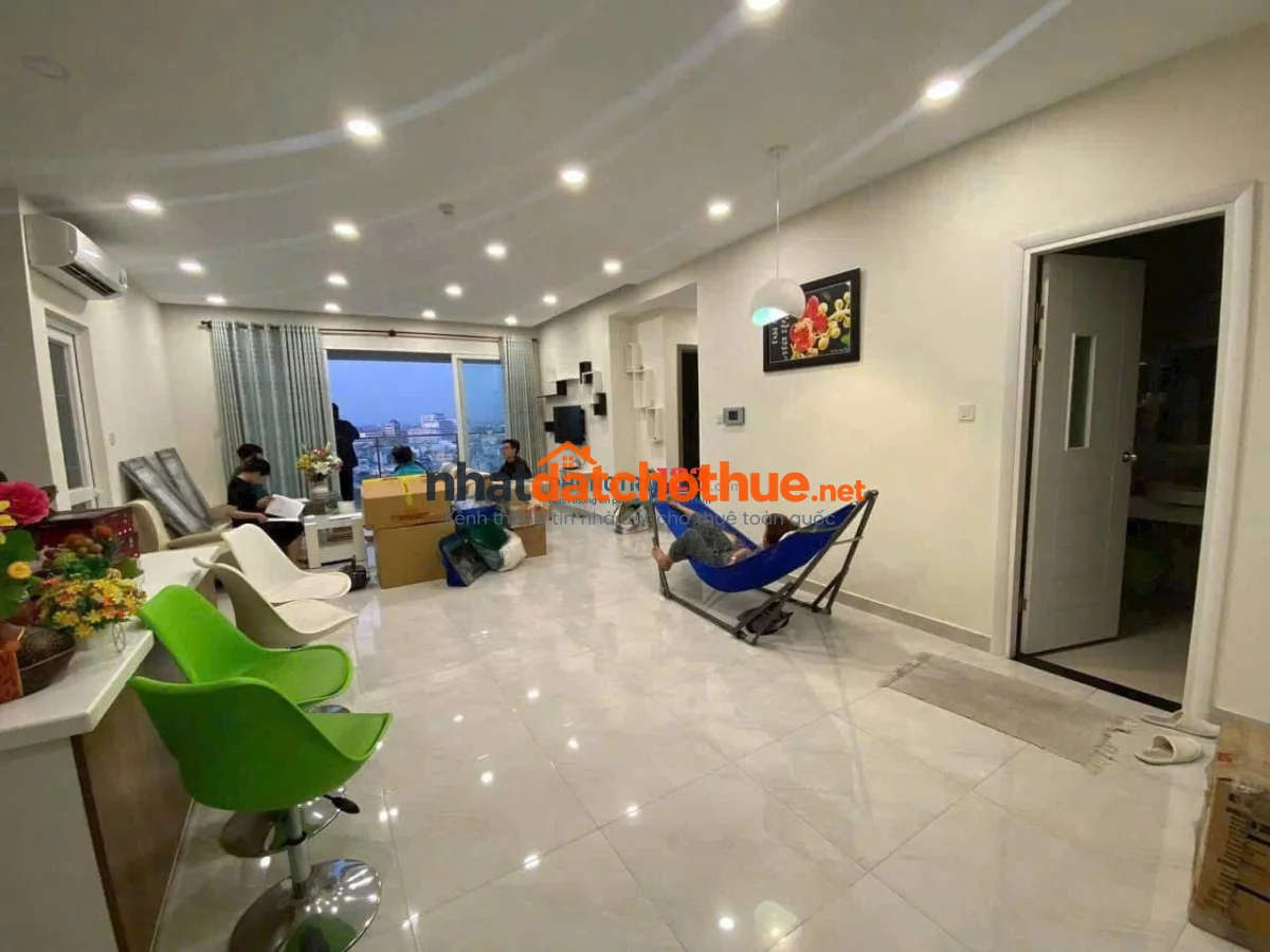 Chung cư Ruby- Nguyễn Sỹ Sách, Căn 2p ngủ, 105m2, NTCB, 10tr/tháng
