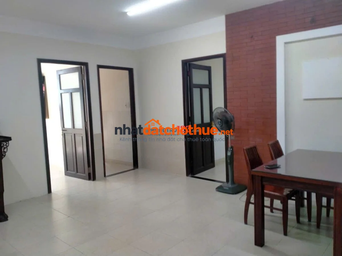 Chung cư Nguyễn Ngọc Phương, BT: 2p ngủ, nhà trống, 10 triệu, 75m2
