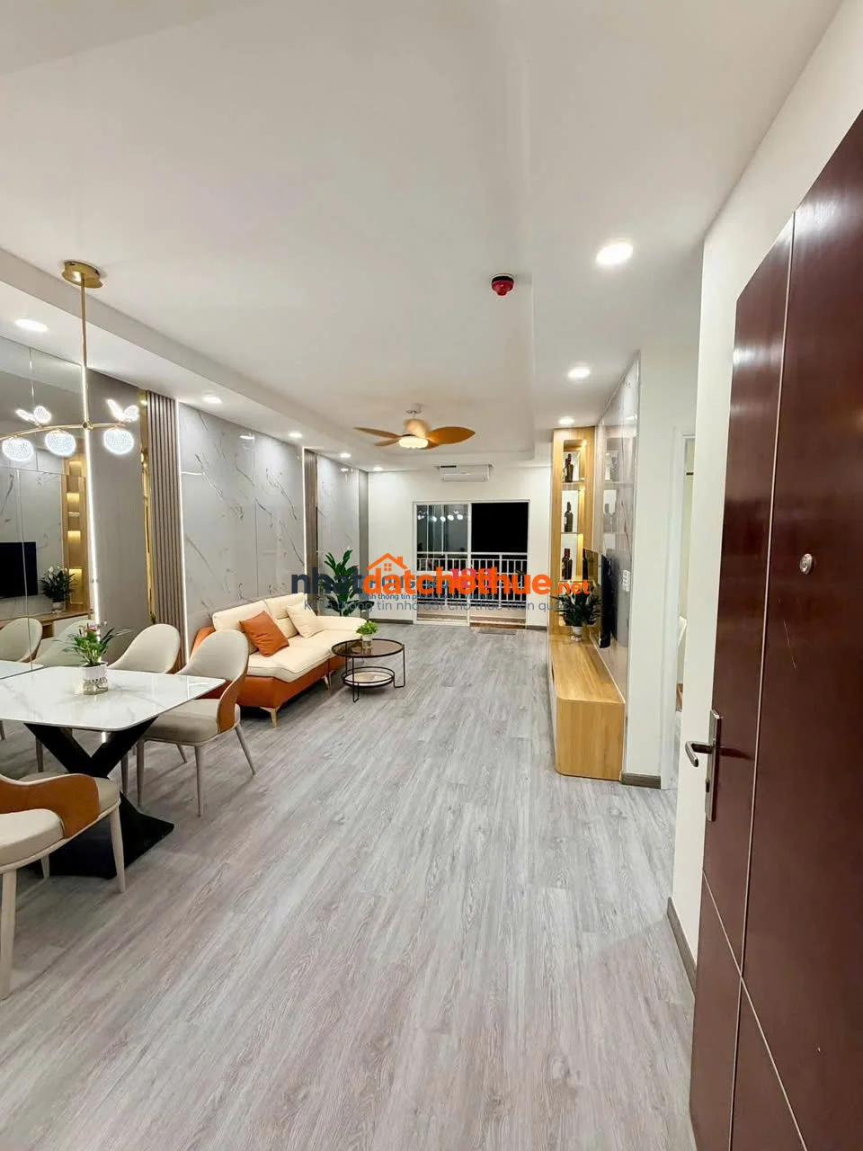 Chung cư Ruby, Nguyễn Sỹ Sách, TB: 2p ngủ, 9triệu, 70m2, full NTCC