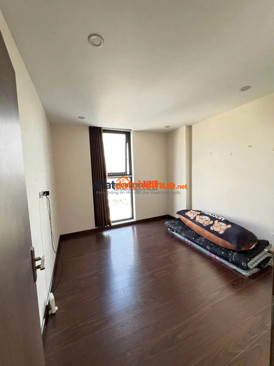 Căn Penthouse Bảy Hiền- 4 phòng ngủ 150m2- giá 17 triệu/ tháng