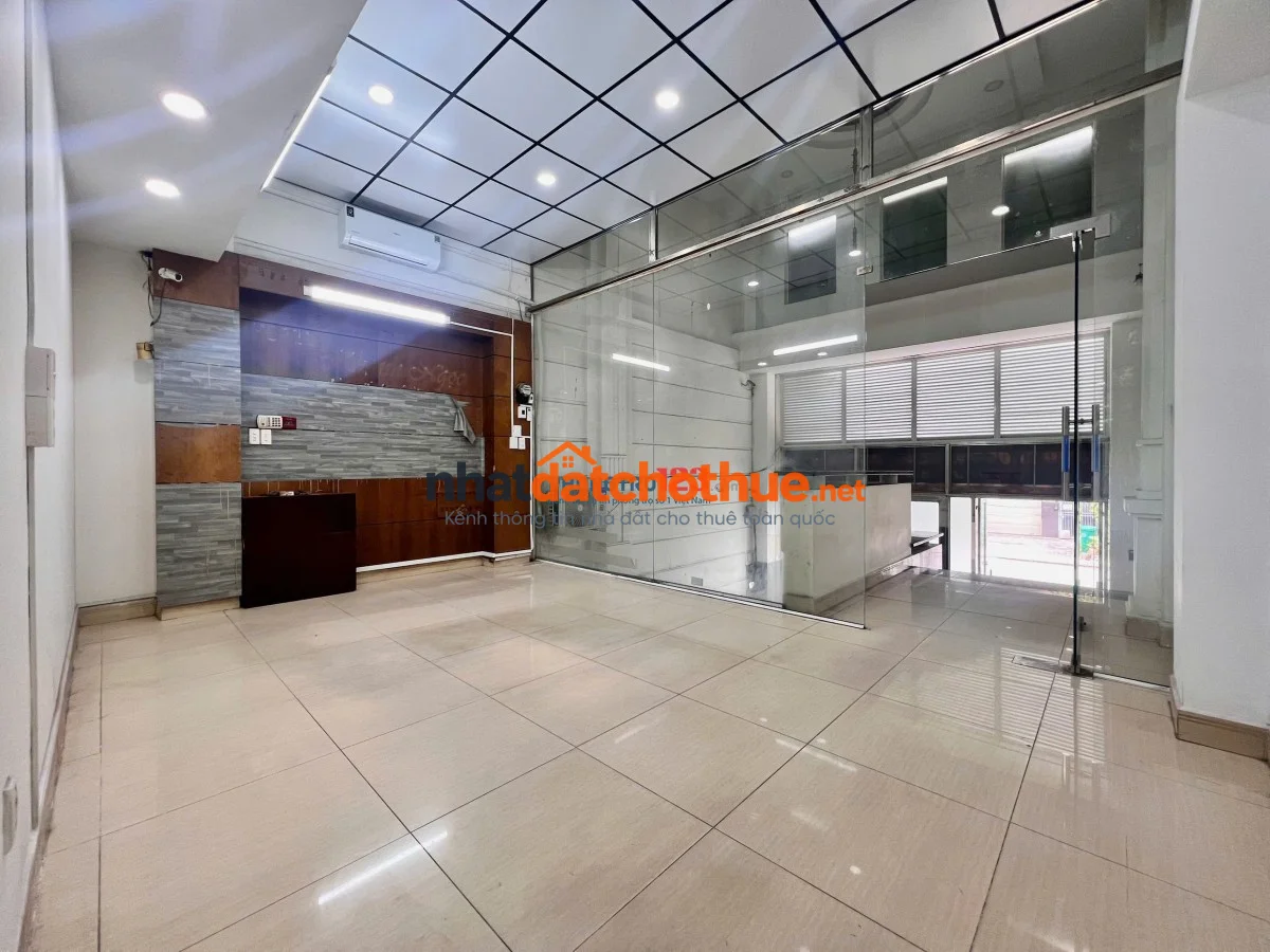 MẶT BẰNG KINH DOANH CÁCH CHỢ LÝ PHỤC MAN 200M