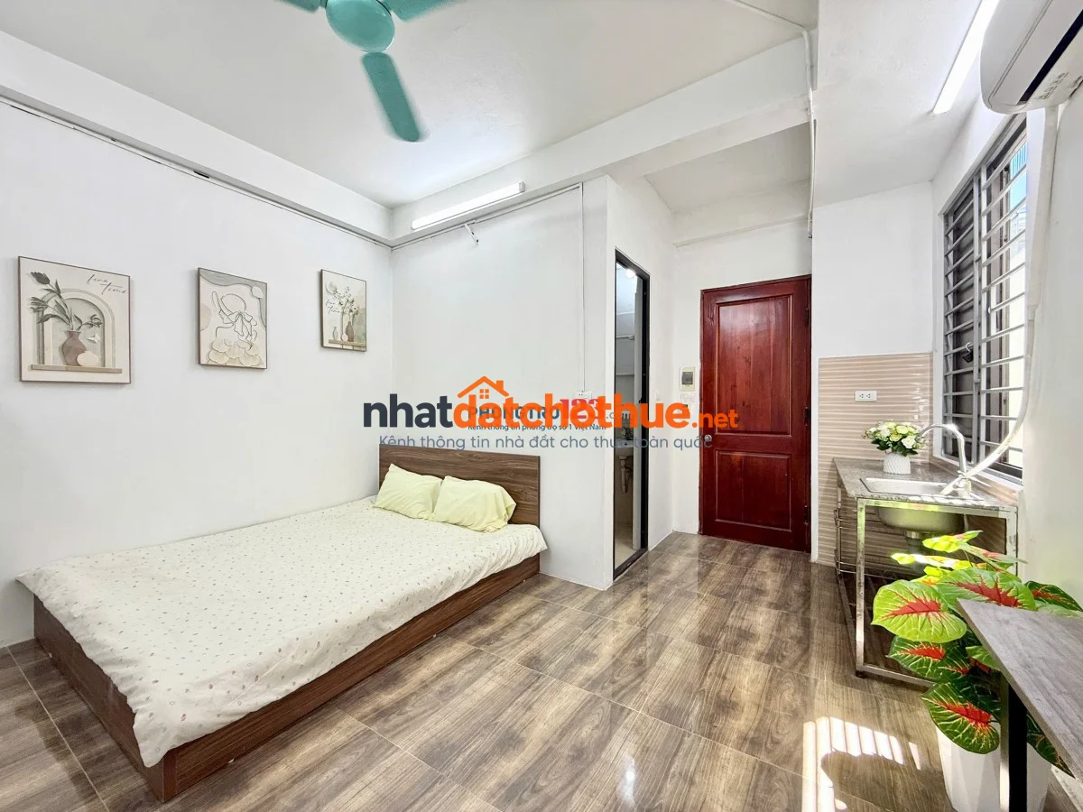 Phòng cửa sổ thoáng 123 Trần Cung 3tr6