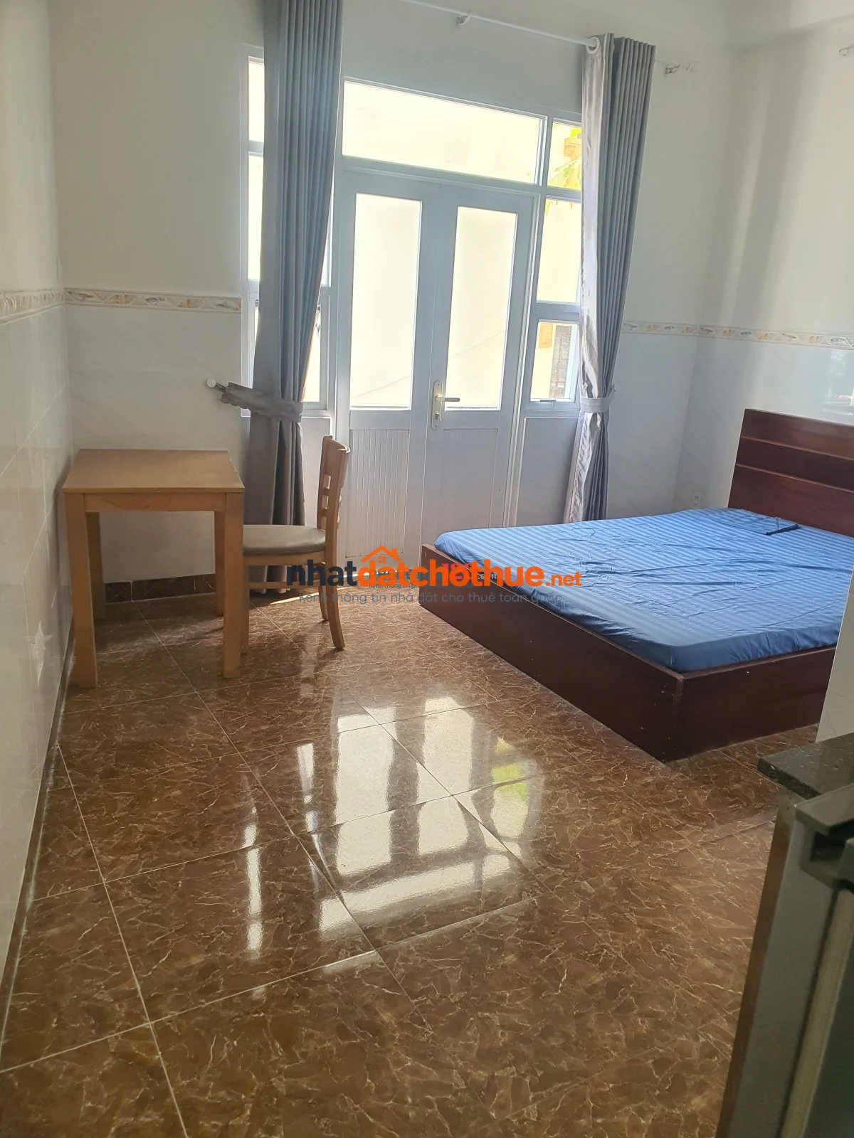 Cho thuê căn hộ khu Thăng Long, gần sân bay Tân Sơn Nhất, đầy đủ nội thất