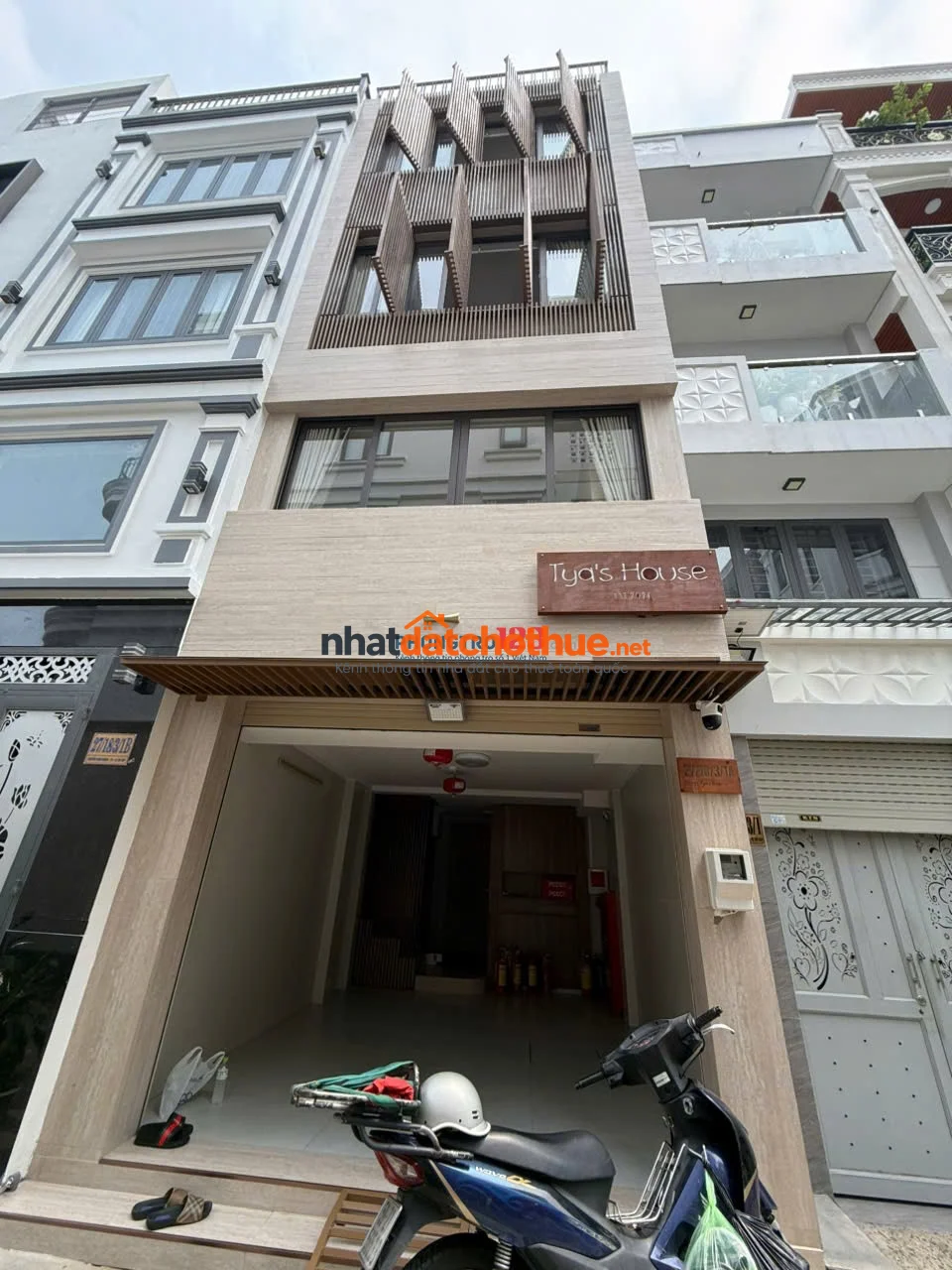 CHO THUÊ STUDIO 35M2 GẦN TRUNG TÂM QUẬN 1 - FULL NỘI THẤT