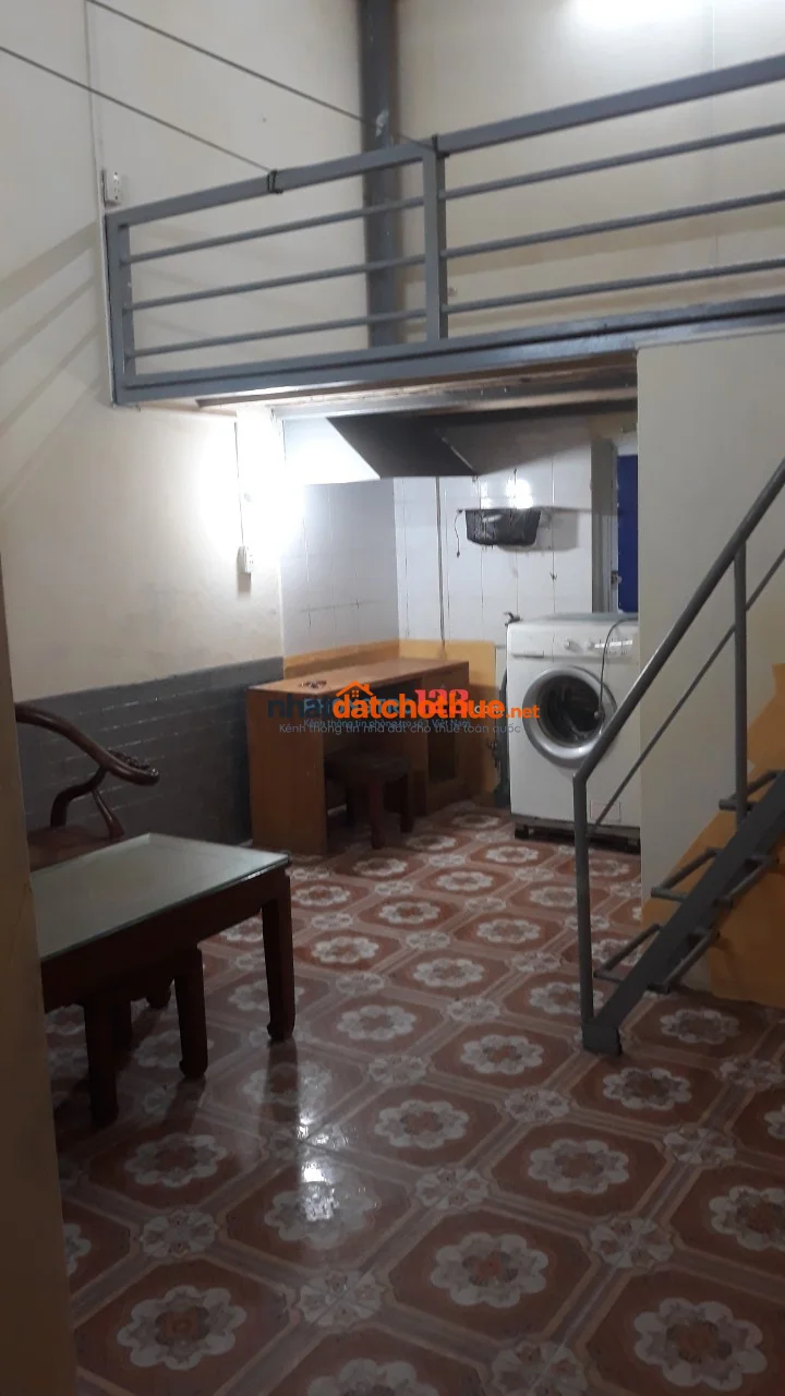 Cho thuê phòng dạng nhà cấp 4 có gác xếp gần Hồ Đền Lừ, Hoàng Mai, Hà Nội