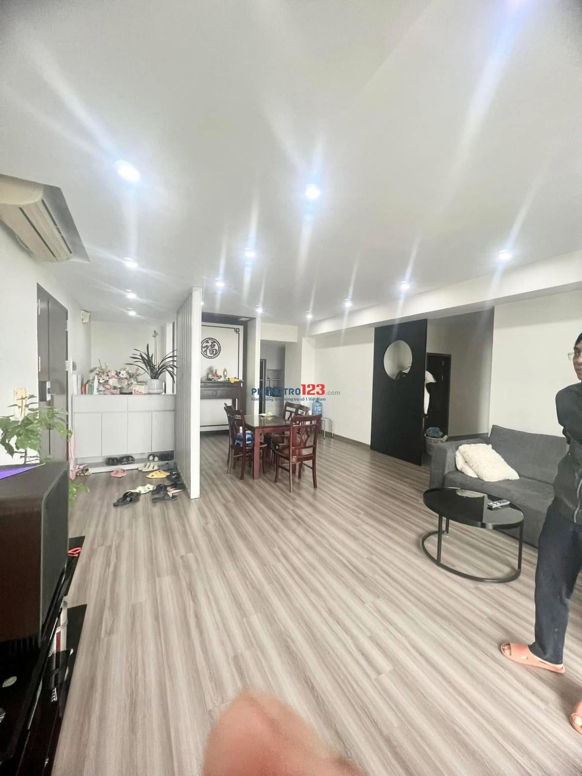 Cho thuê chung cư Oriental Plaza, Âu Cơ- 2PN, nội thất cơ bản giá 11tr/tháng 1