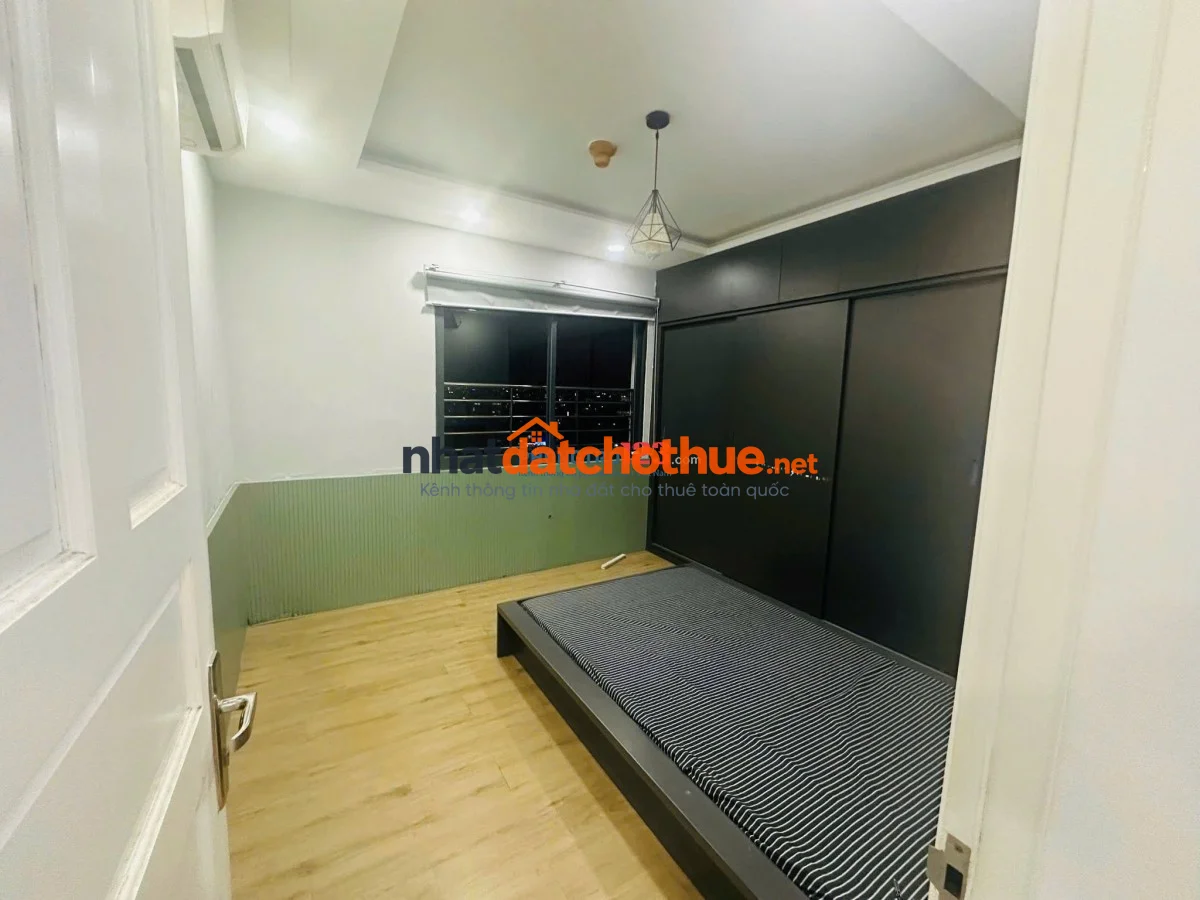 Cho thuê C/c Phúc Yên 2, Ph.Tân Sơn - 88m, 3Pn, giá thuê 10tr/tháng. Nhà trống!