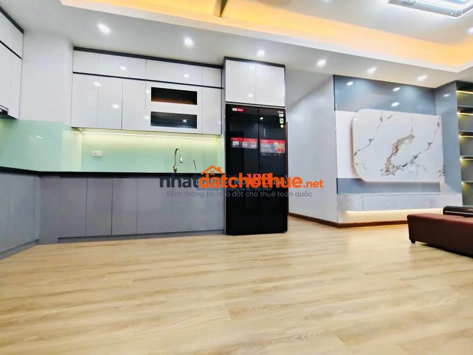 C/c cao cấp Nguyễn Kim, Nhật Tảo cho thuê căn 3PN, Full Nội thất giá 15tr/tháng