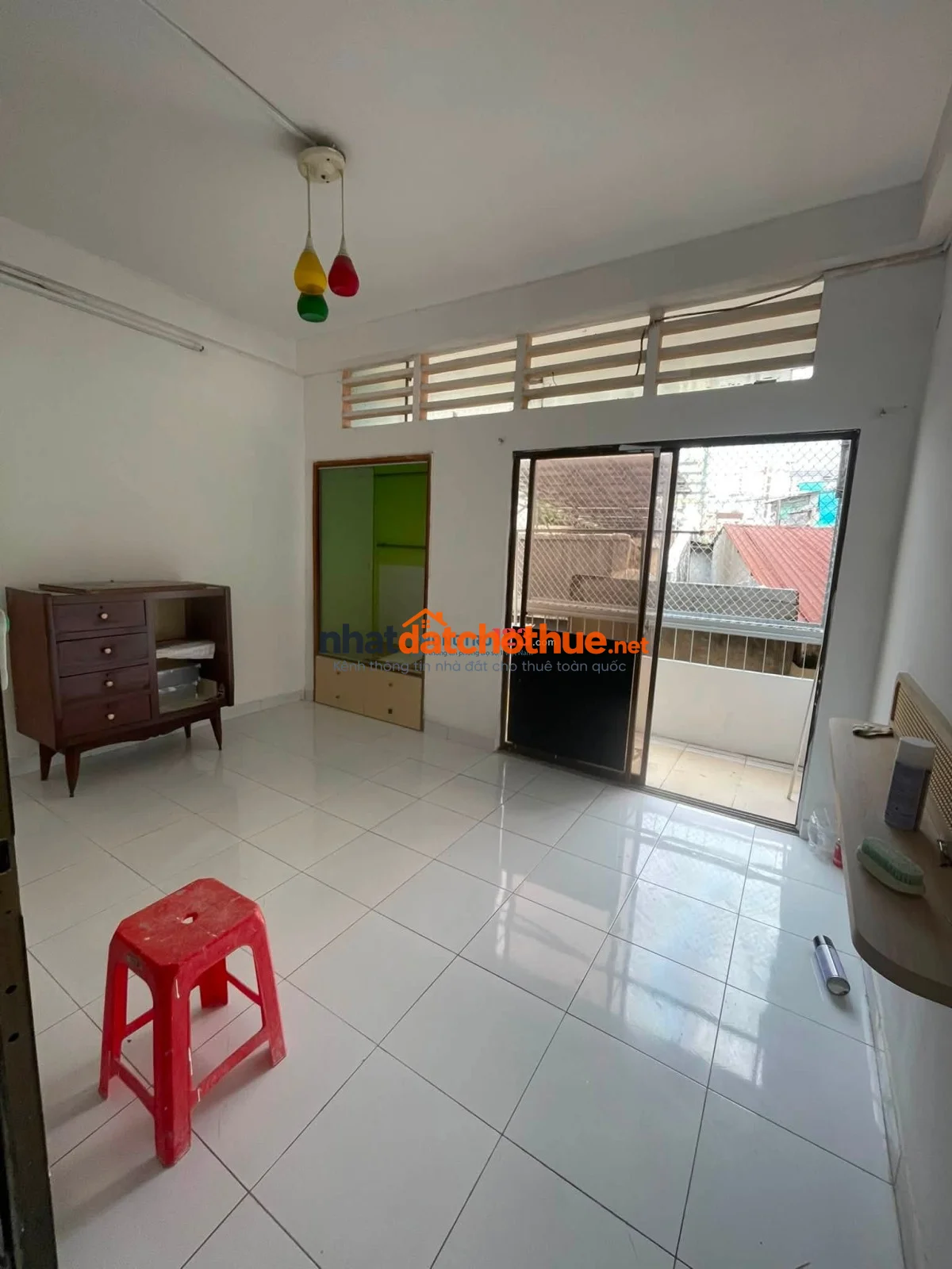 Chung cư Đất Thánh cho thuê căn thang bộ lầu 2 1PN giá thuê 7tr5/tháng