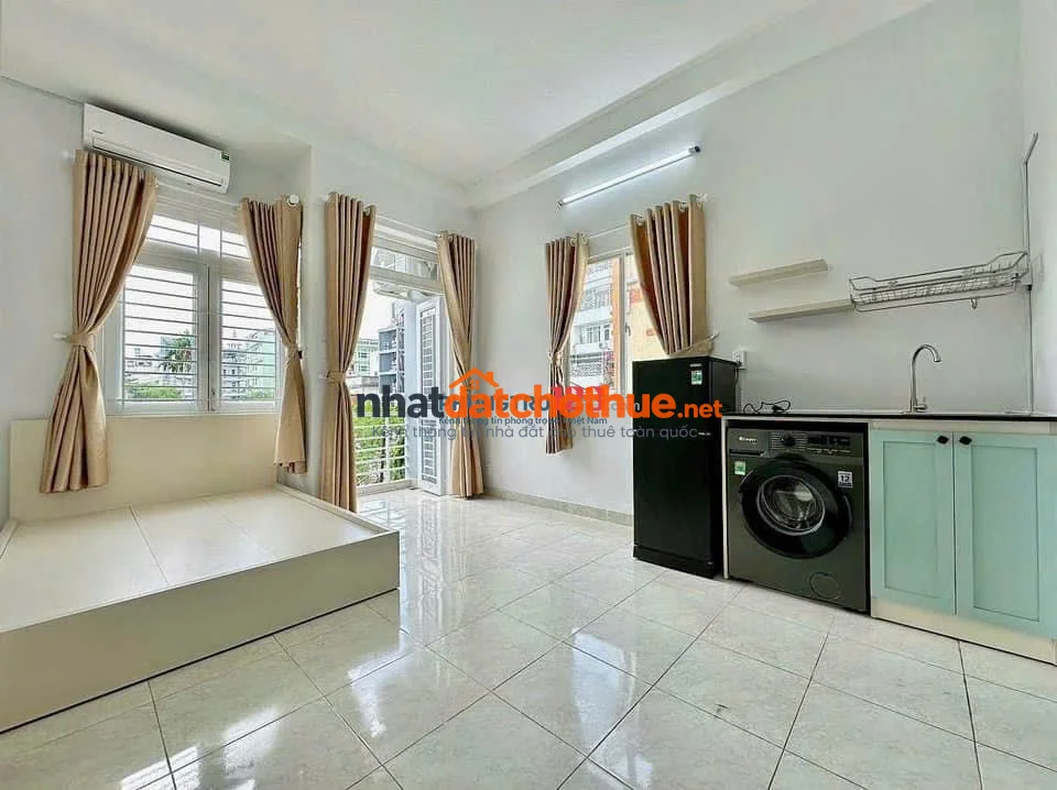 Cho thuê căn hộ - Bancol lớn - Full nội thất - Máy giặt riêng - Miễn phí xe