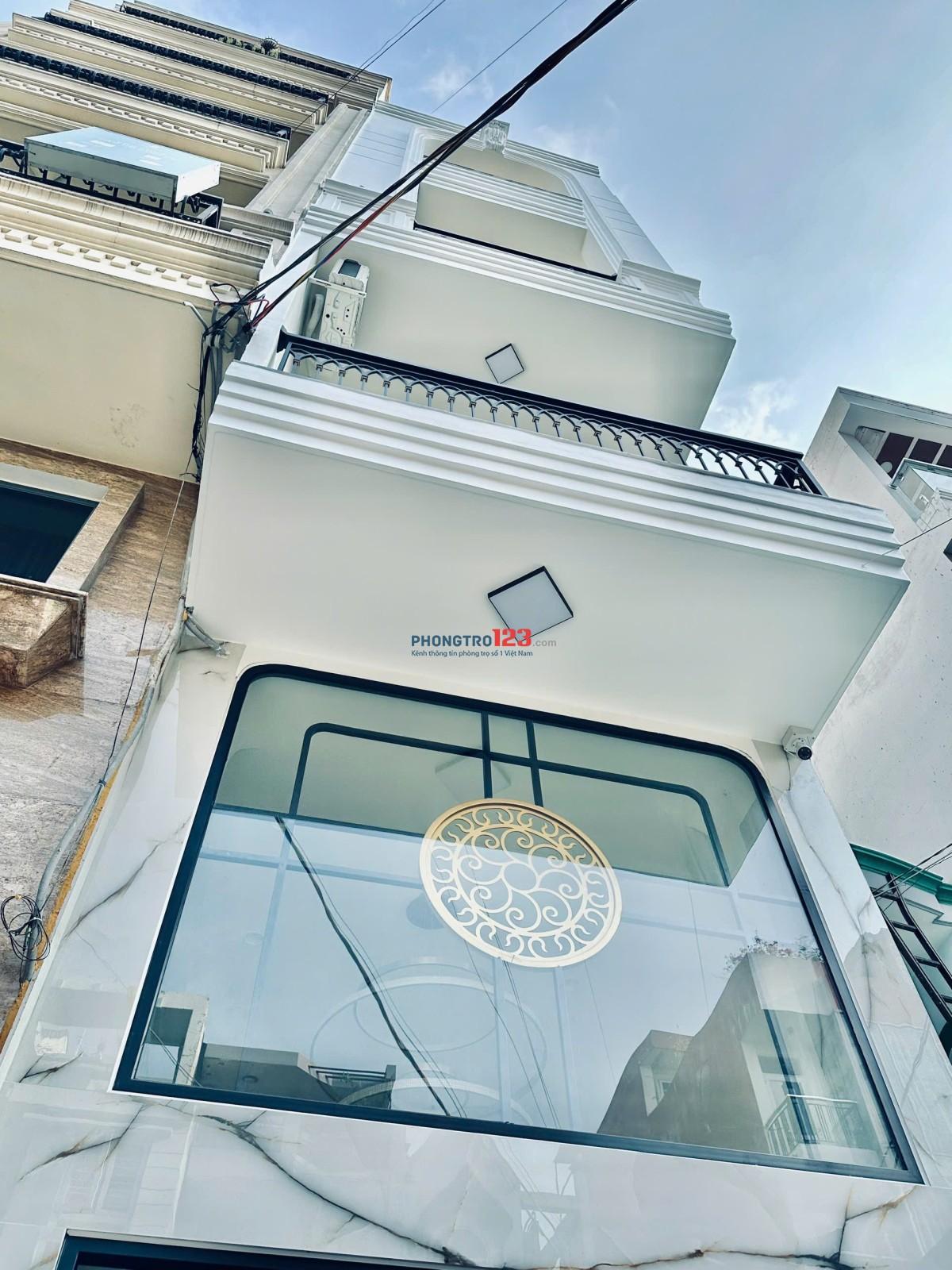 Phòng mới đầy đủ nội thất - giờ tự do - có thang máy 1