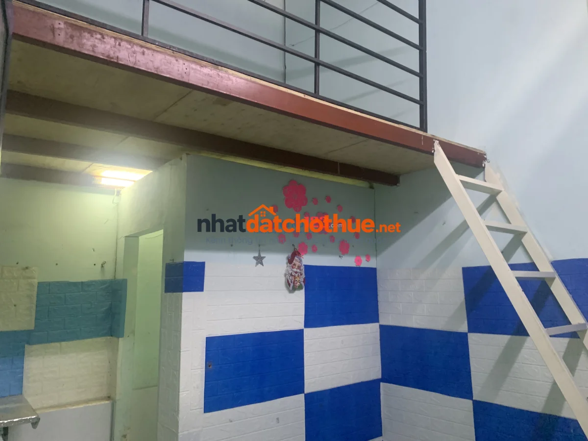 Giảm giá cho thuê nhanh - Phòng trọ có gác, sạch sẽ, giờ giấc tự do