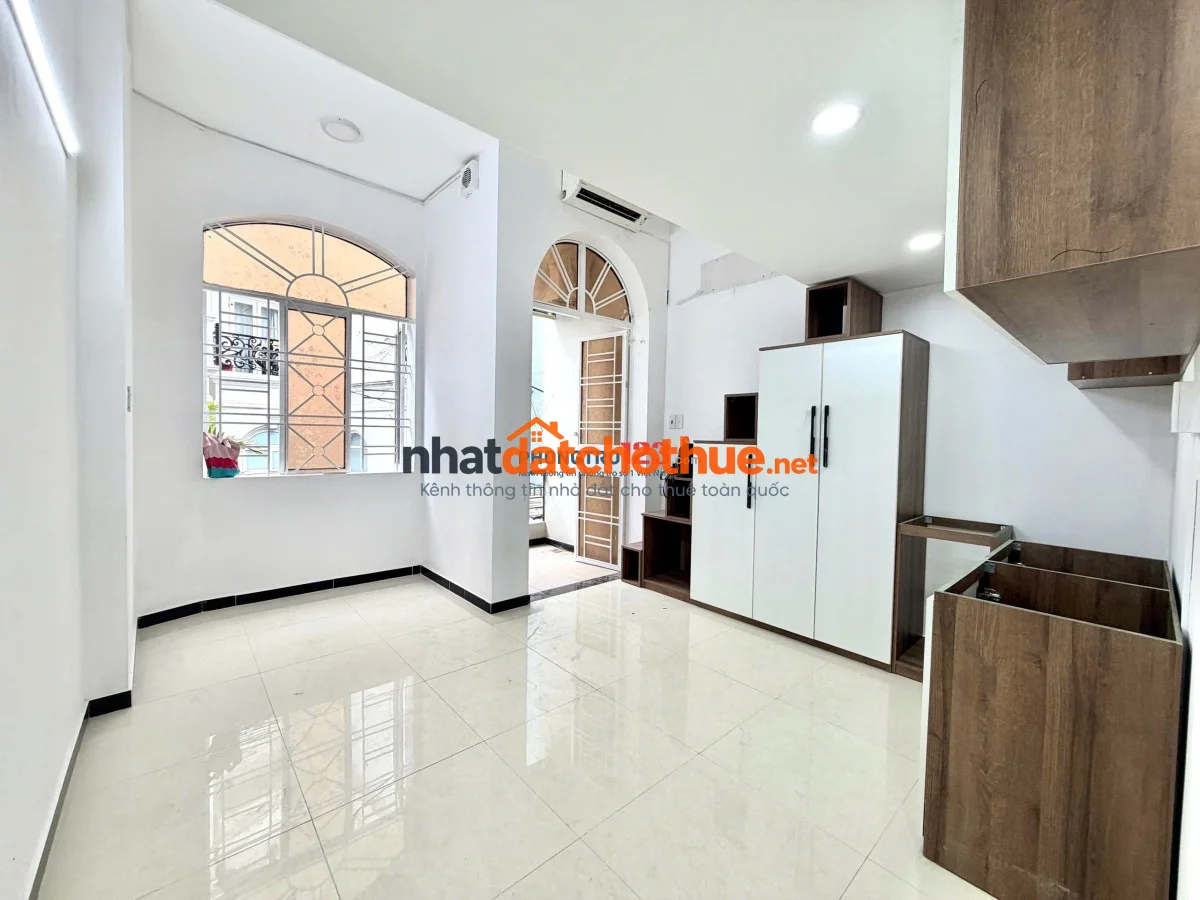 SIÊU PHẨM DUPLEX GÁC LỬNG CAO CẤP QUẬN 10 – BAN CÔNG THOÁNG ĐÃNG – PHÒNG MỚI TINH 1