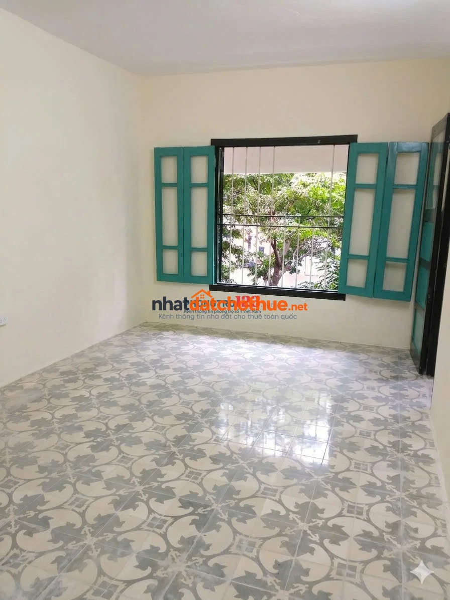 CHO THUÊ CĂN HỘ TẬP THỂ TẦNG 3 MẶT ĐƯỜNG 189 MINH KHAI - 2 NGỦ MỚI - KHU NHÀ ỐP LÁT SẠCH ĐẸP