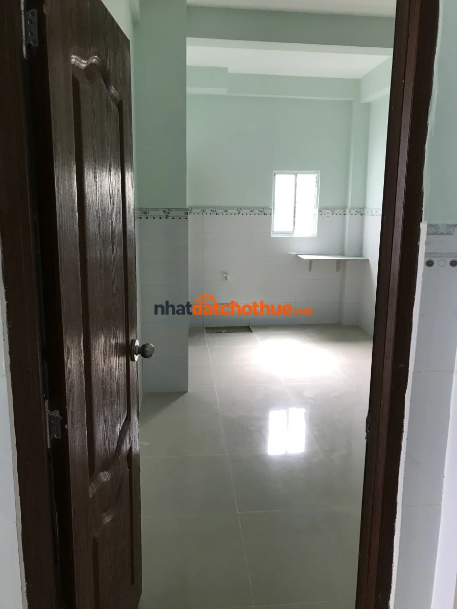 Cho thuê Phòng có máy lạnh cách trường ĐH Công thương 300met và TTTM Aeon.