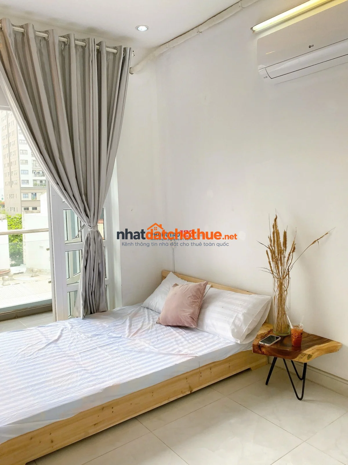 Cho thuê phòng ban công thoáng, full nội thất–gần Đại học HUTECH, UEF -Nguyễn Văn Thương Bình Thanh