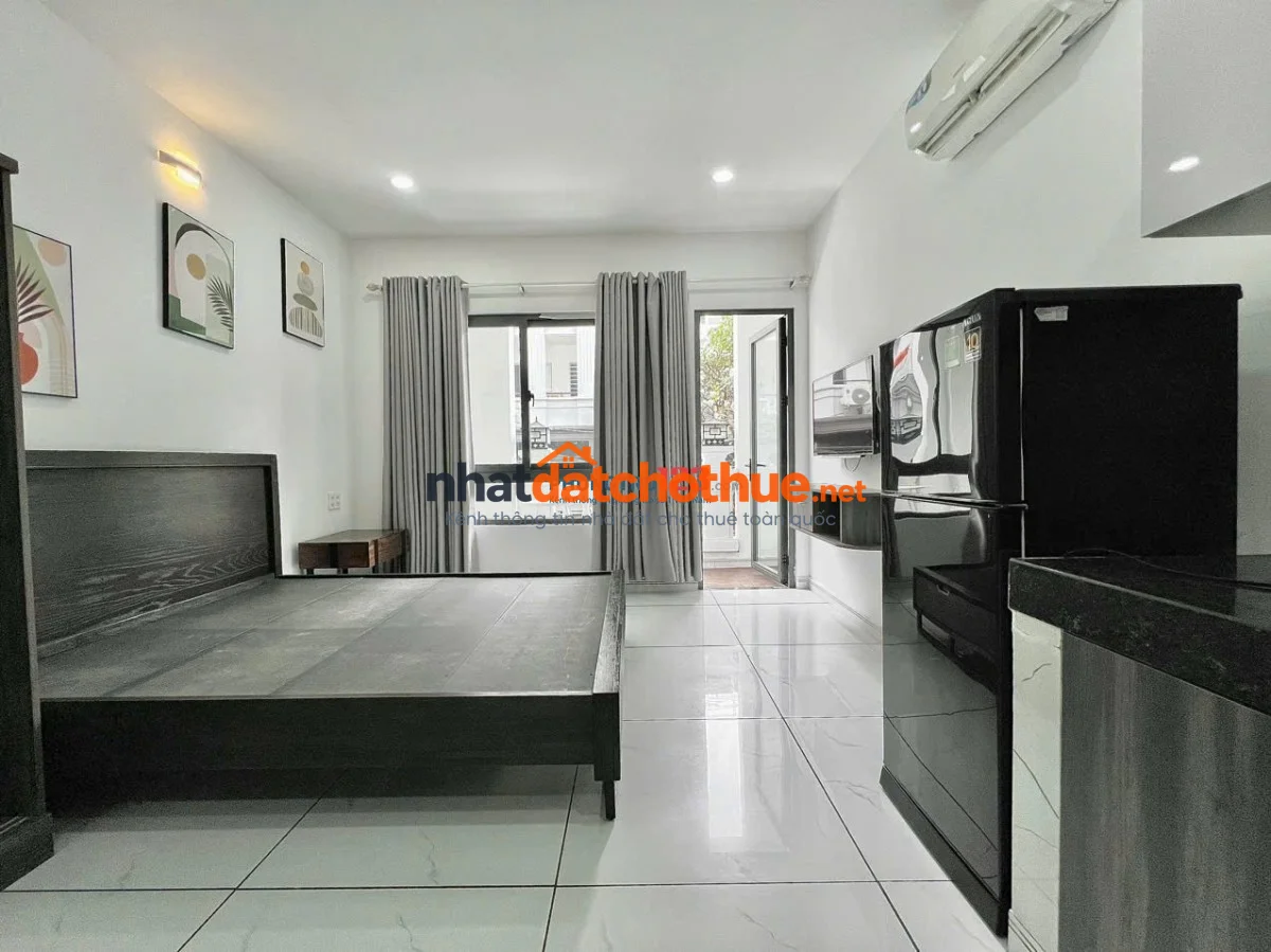 Cho thuê căn hộ ban công gần chợ bà Chiểu Nguyễn Văn Đậu Bình Thạnh 1