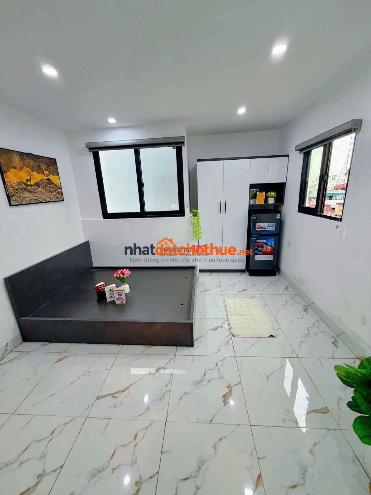 5Tr8 – Phòng CCMN 242 Đường Láng(Ở ngay – Thang máy – View chung cư thoáng đẹp)
