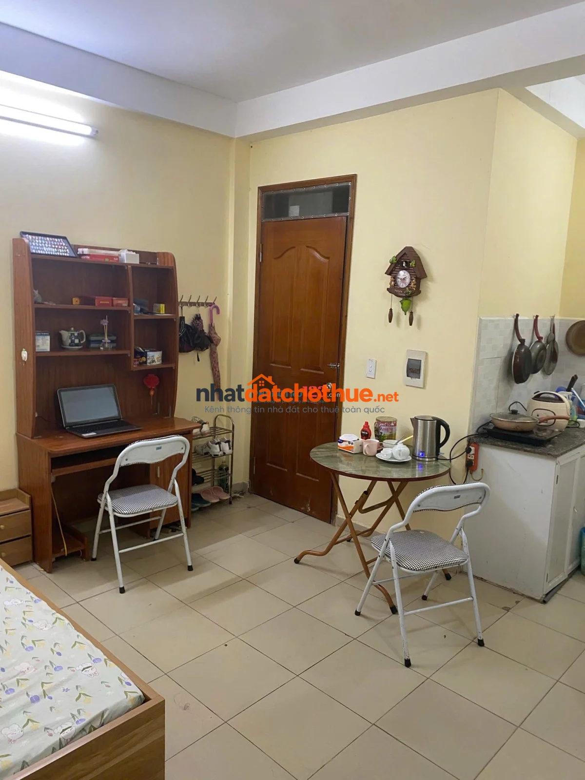 Cho nữ thuê phòng trọ riêng đẹp 20m2 trong căn CCMN ngõ 282 phố Định Công, Hà Nội 1,8tr full nội thấ