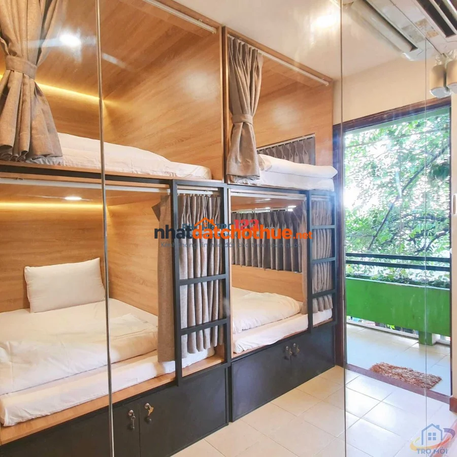 Phòng 2tr5 ktx nữ Có ban công 121 Cống Quỳnh Quận 1