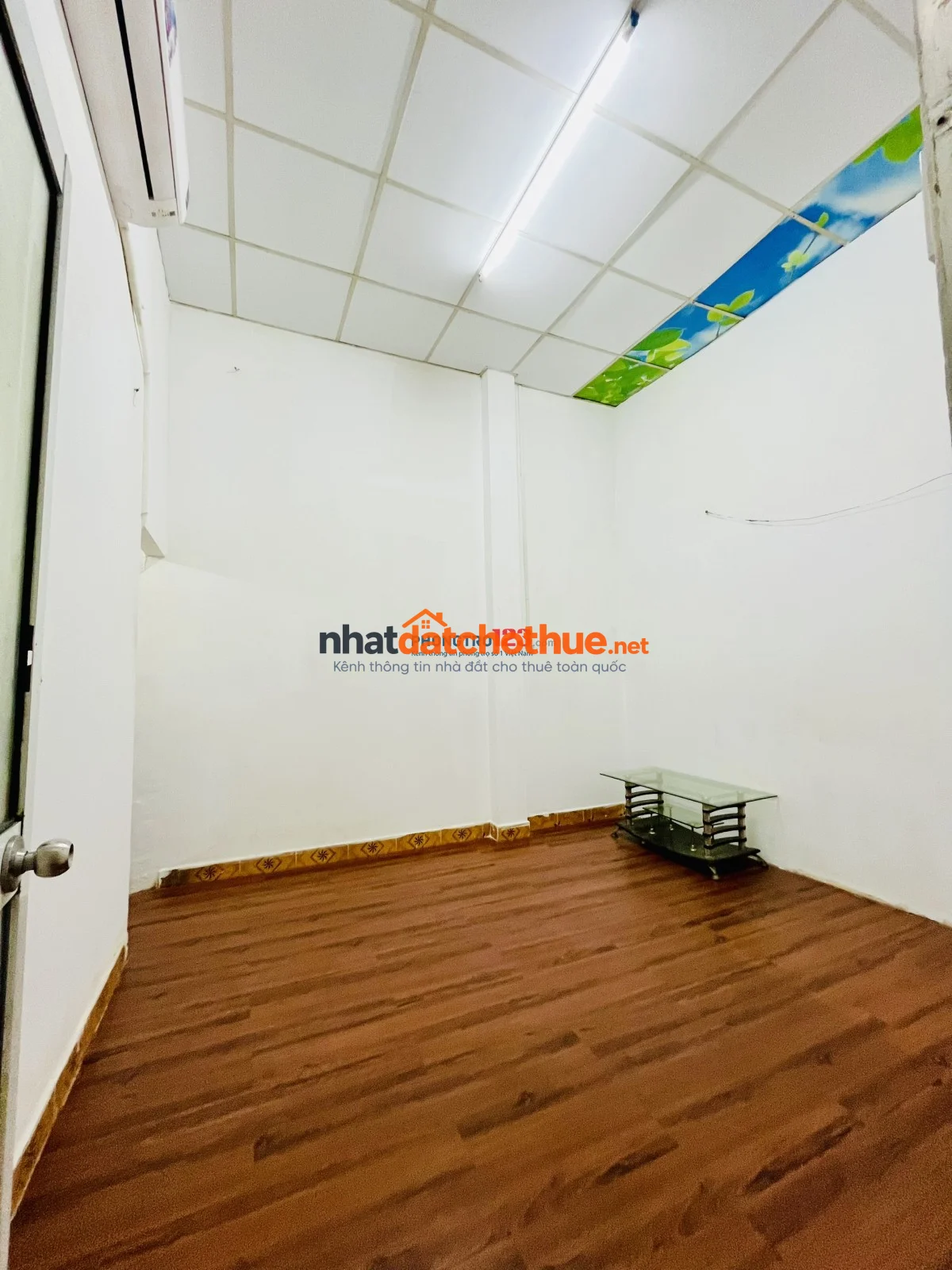 Cho thuê phòng trọ 20m2, tại 182 Đường Thoại Ngọc Hầu, Phòng sạch đẹp